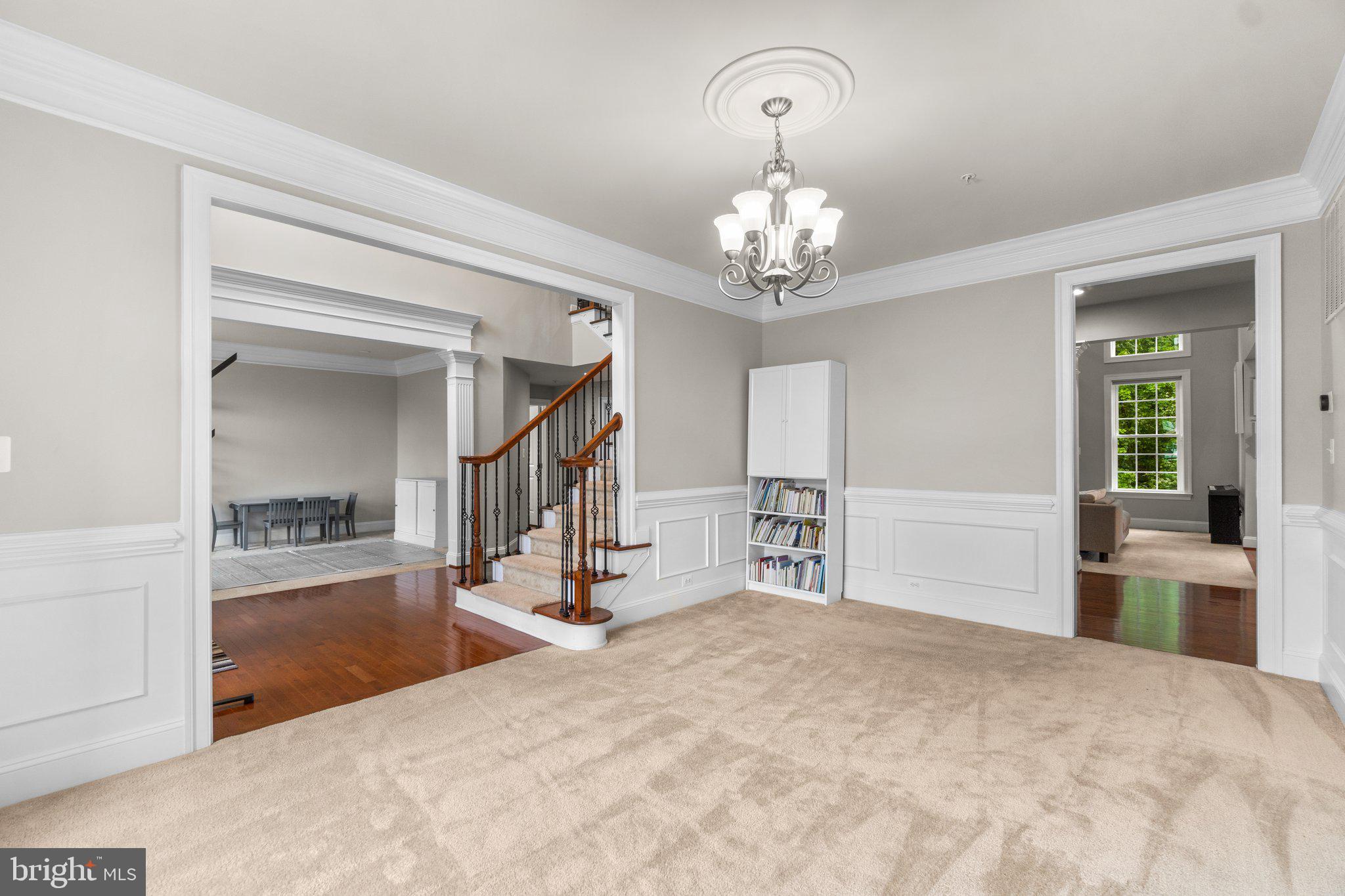 AUTUMN RIVER - Residential