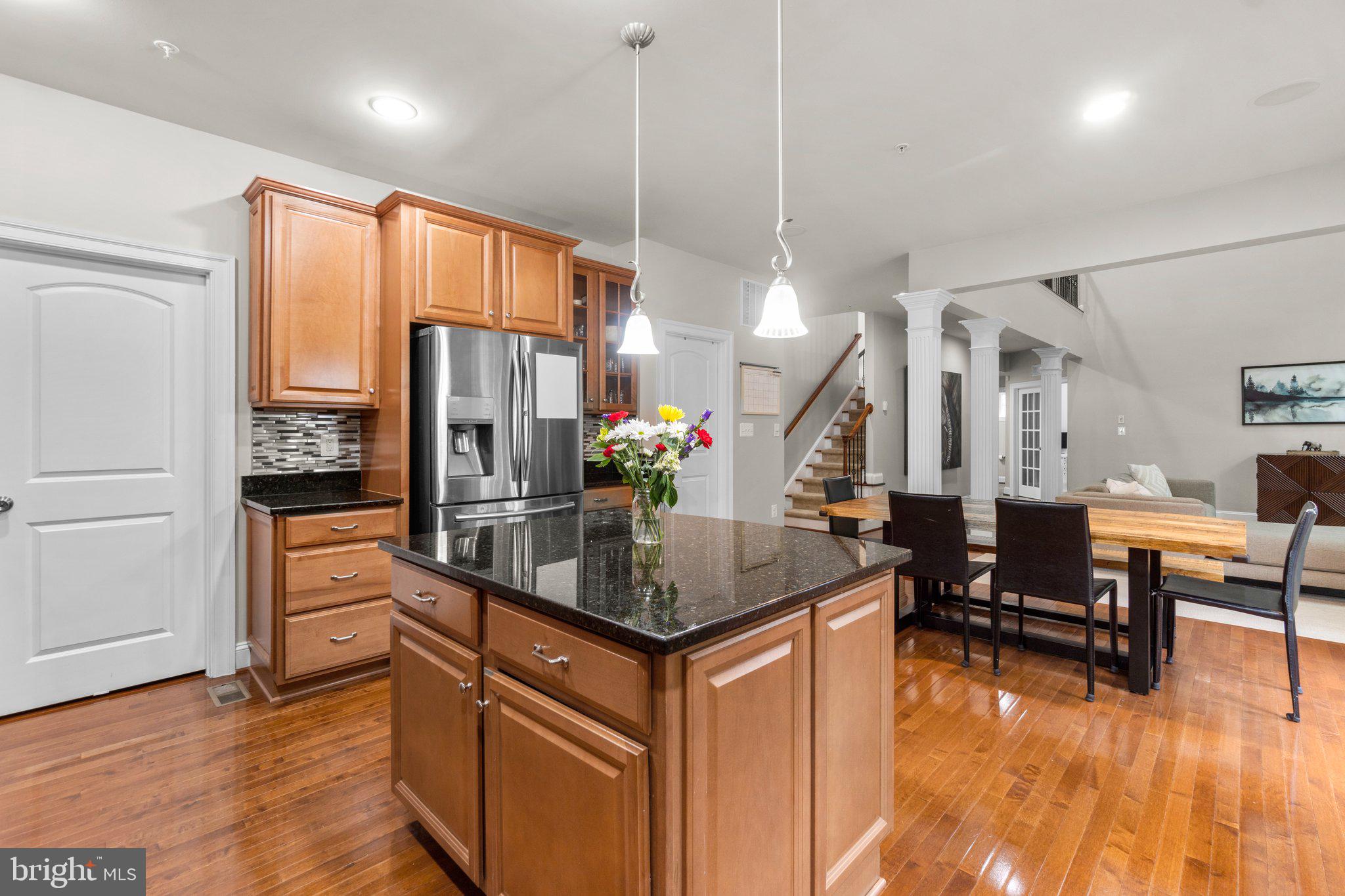 AUTUMN RIVER - Residential