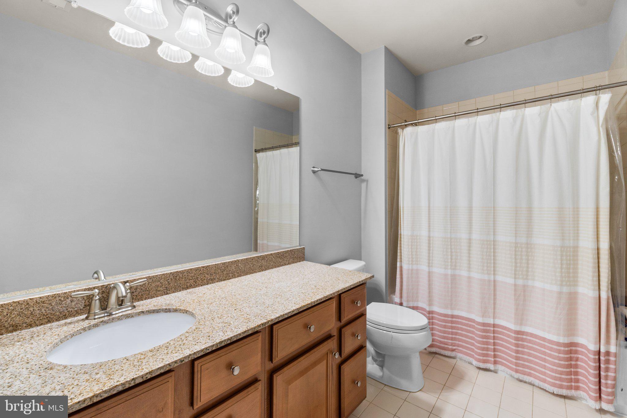 AUTUMN RIVER - Residential