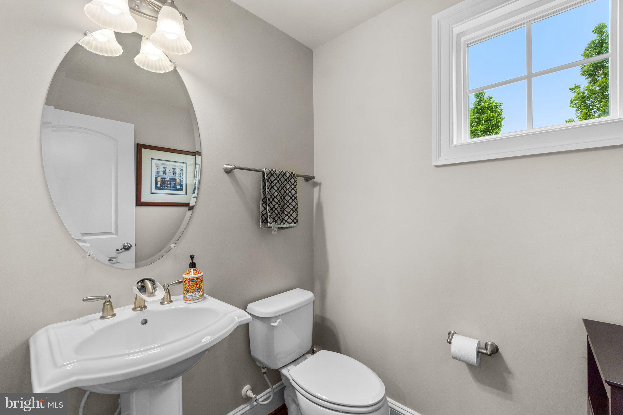 AUTUMN RIVER - Residential