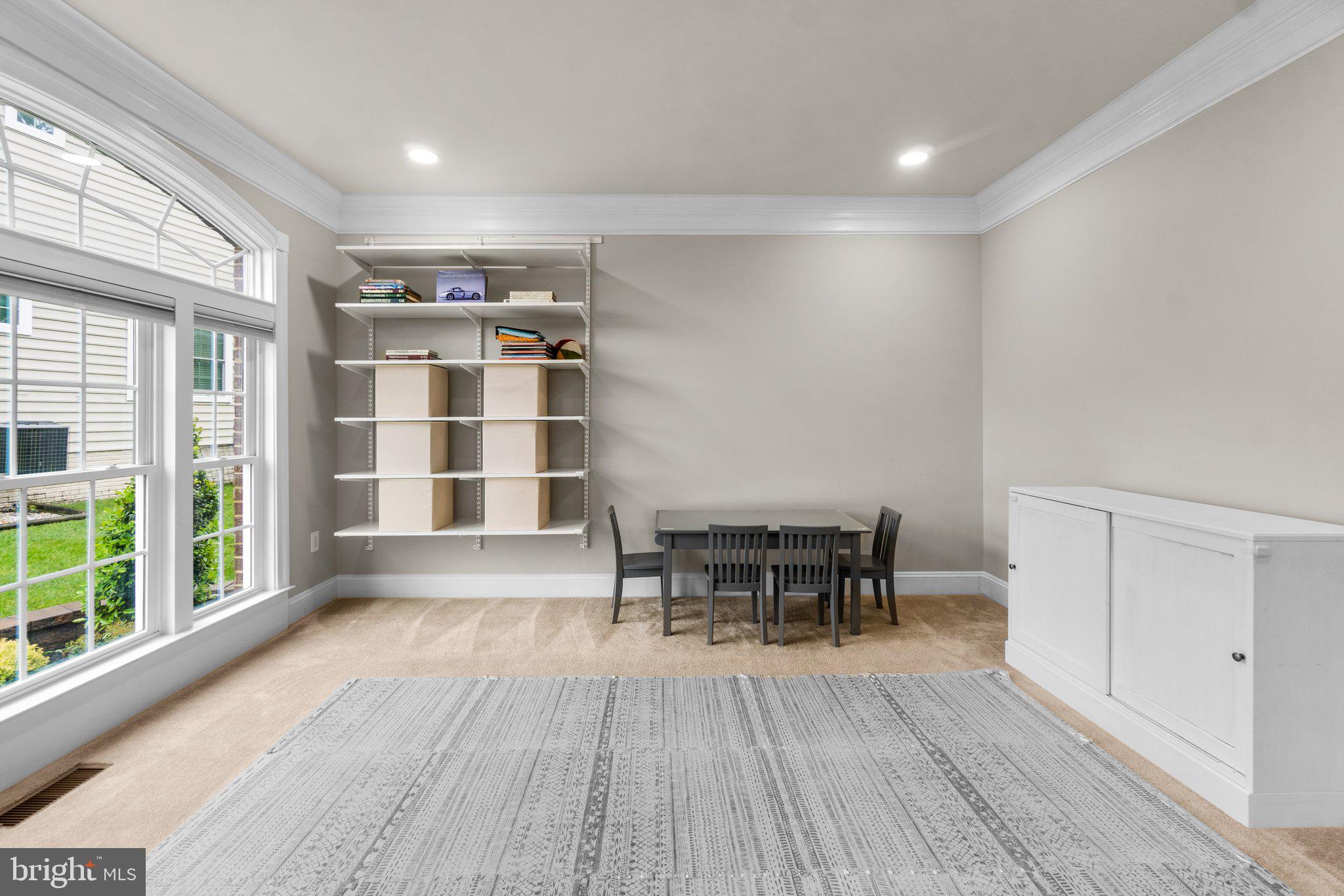 AUTUMN RIVER - Residential