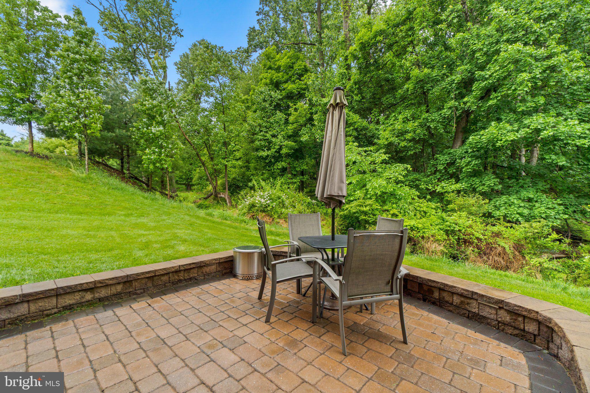 AUTUMN RIVER - Residential