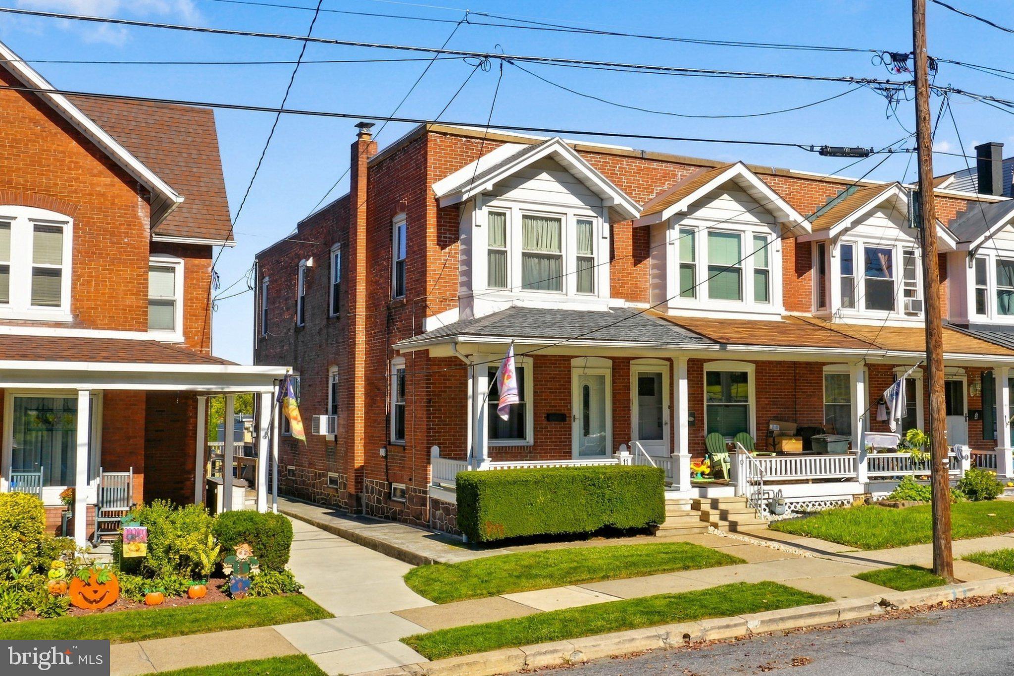 11 W BROAD STREET