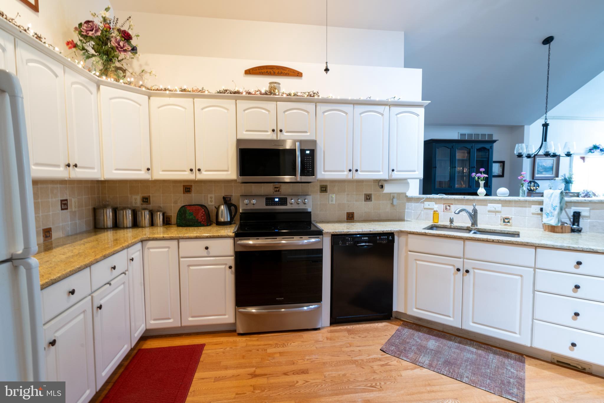 LIONSGATE - Residential