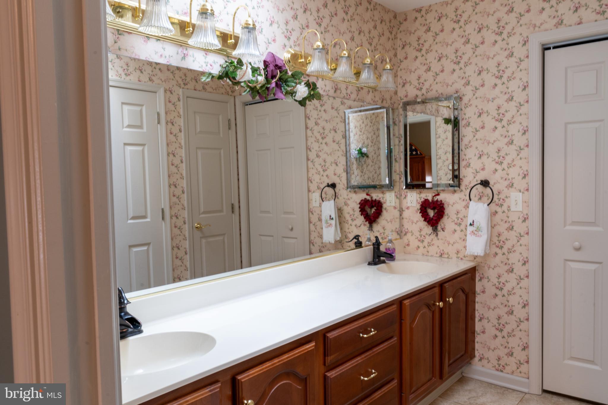 LIONSGATE - Residential