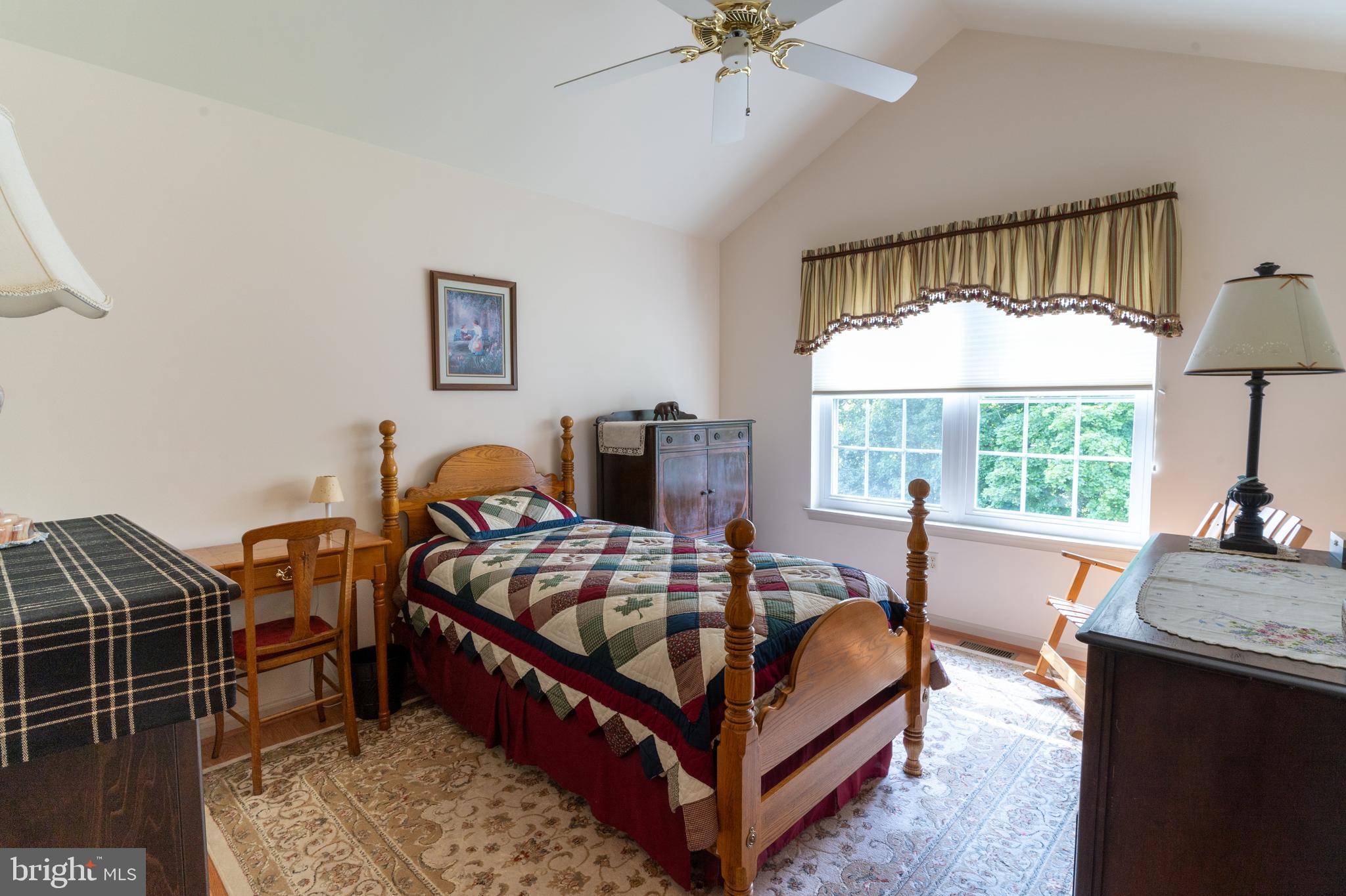 LIONSGATE - Residential