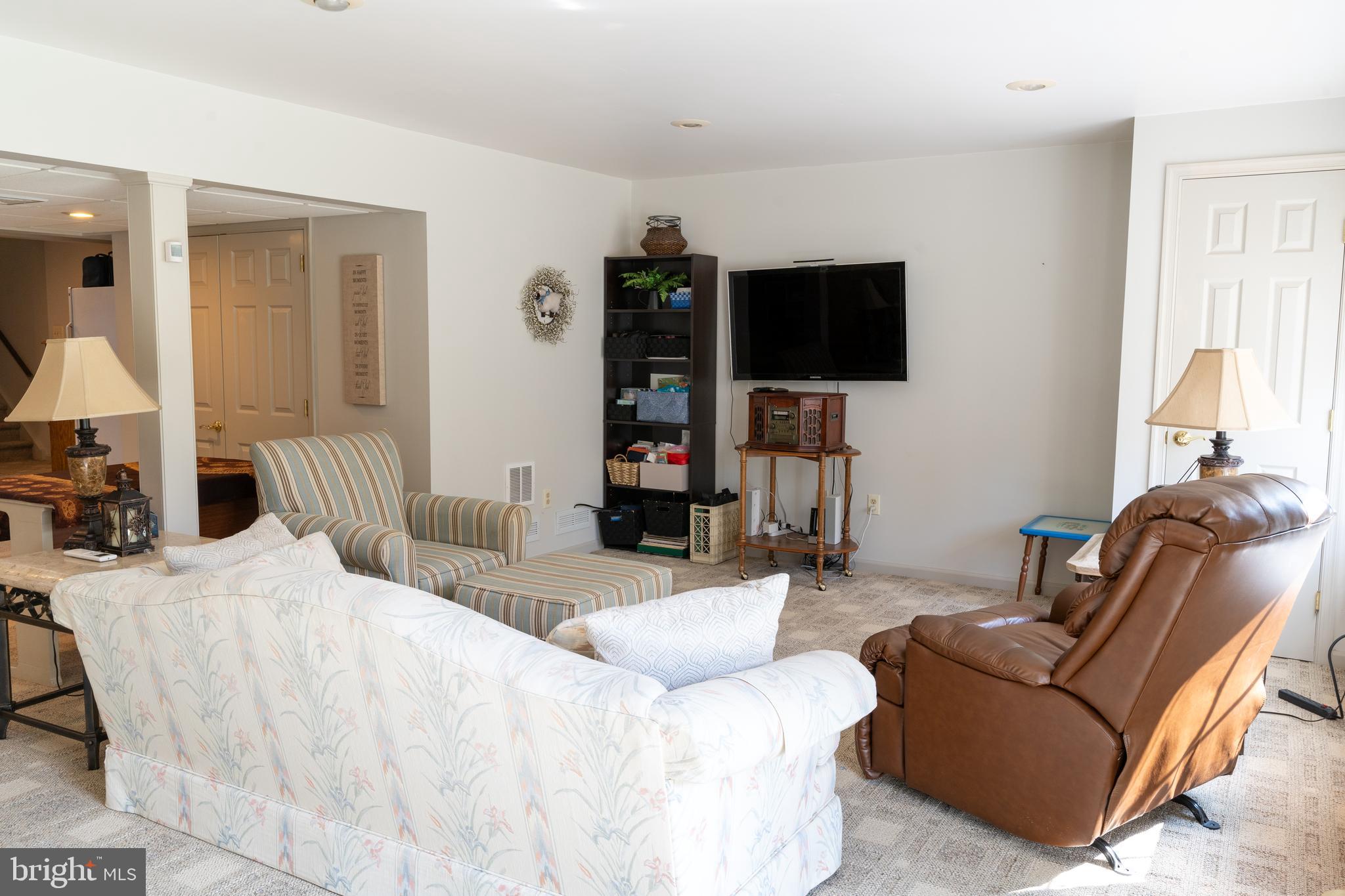 LIONSGATE - Residential