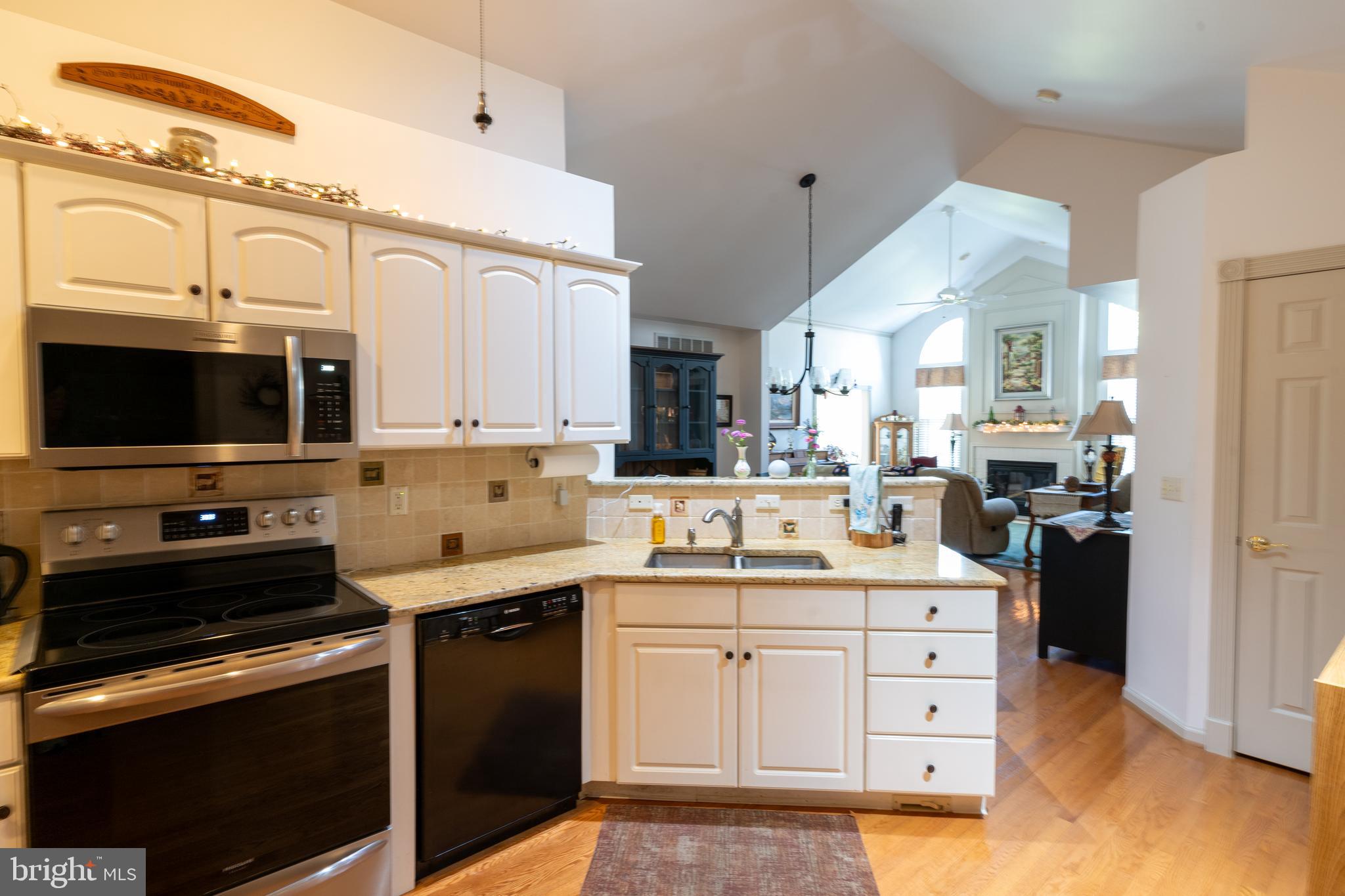 LIONSGATE - Residential