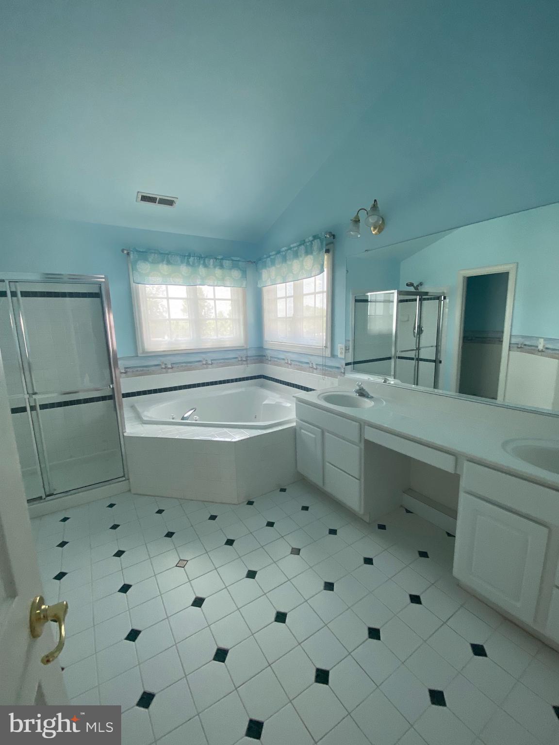 NEWPORT - Residential