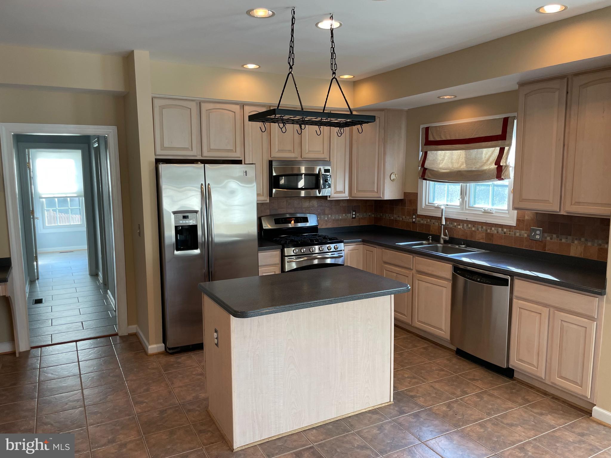 NEWPORT - Residential