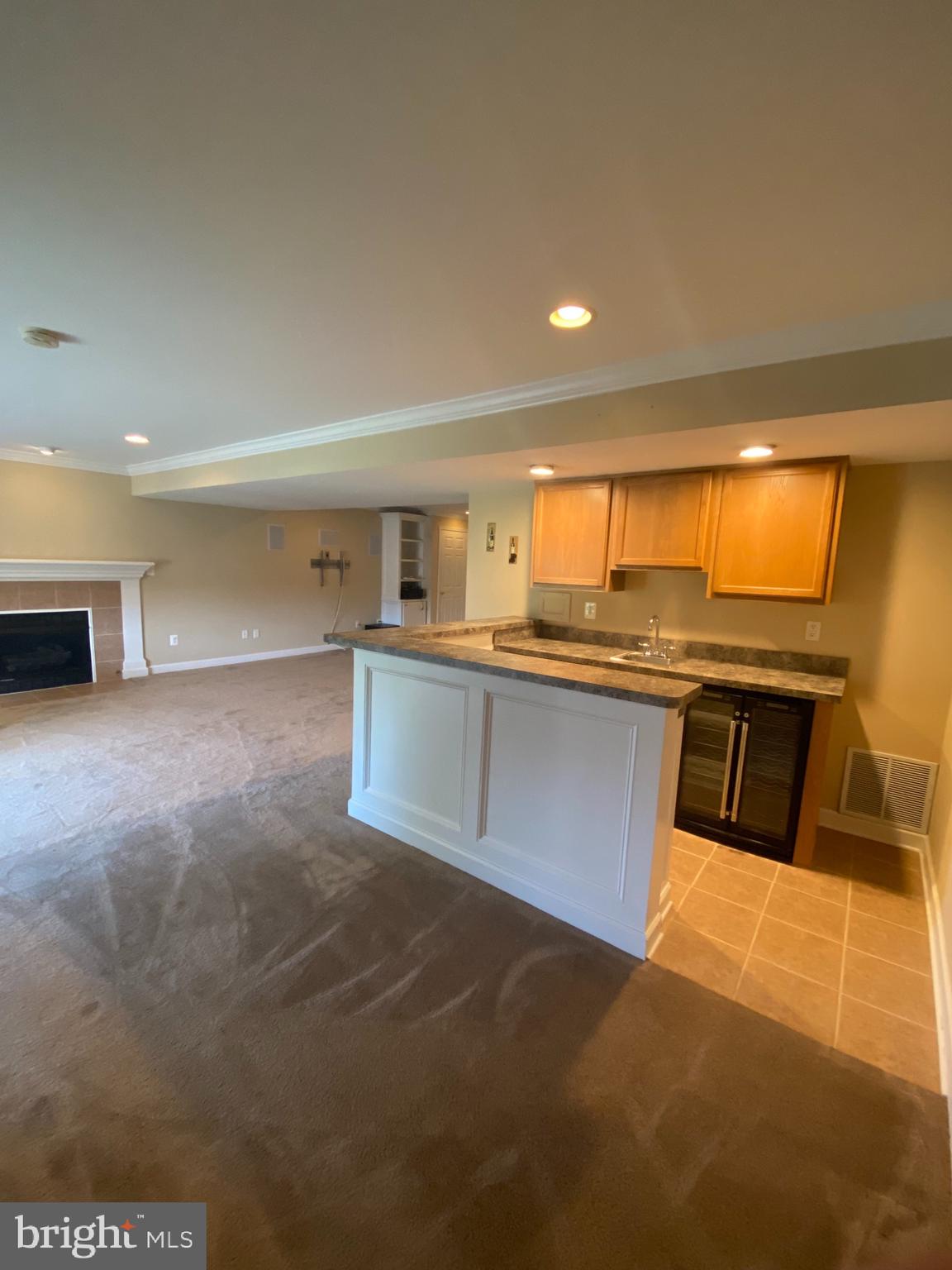 NEWPORT - Residential