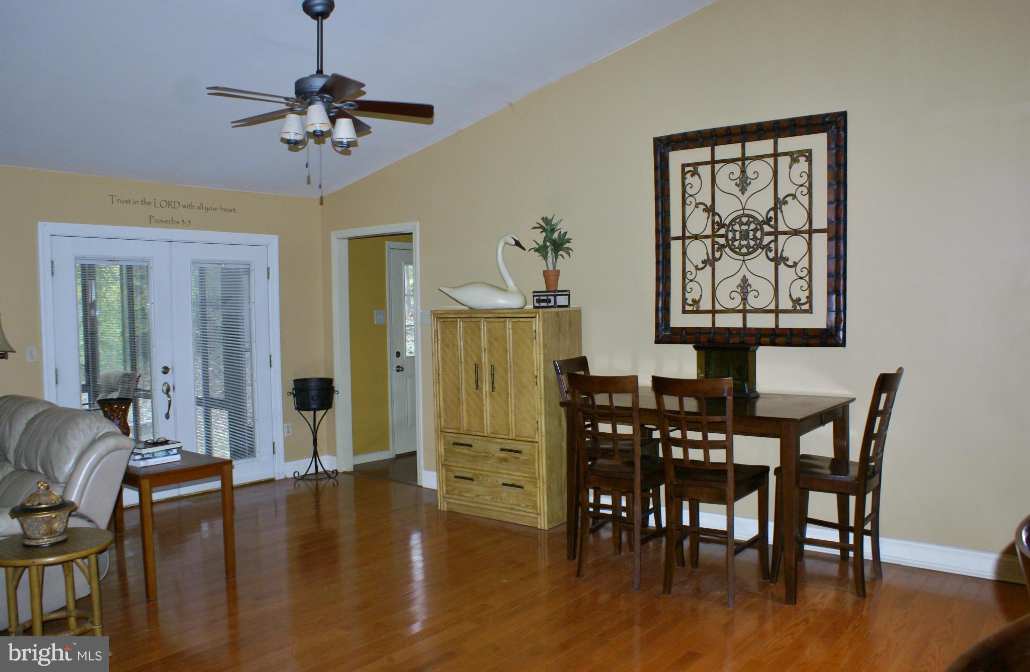 HALL'S HILLS - Residential