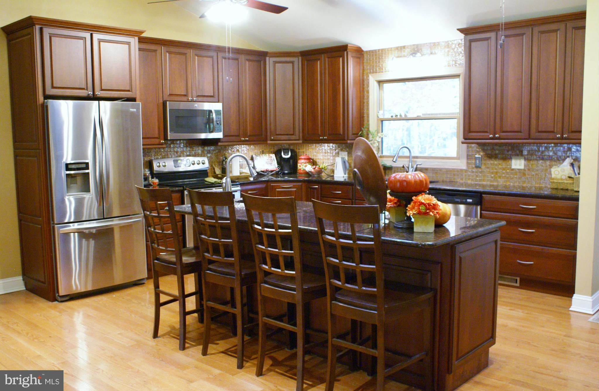 HALL'S HILLS - Residential