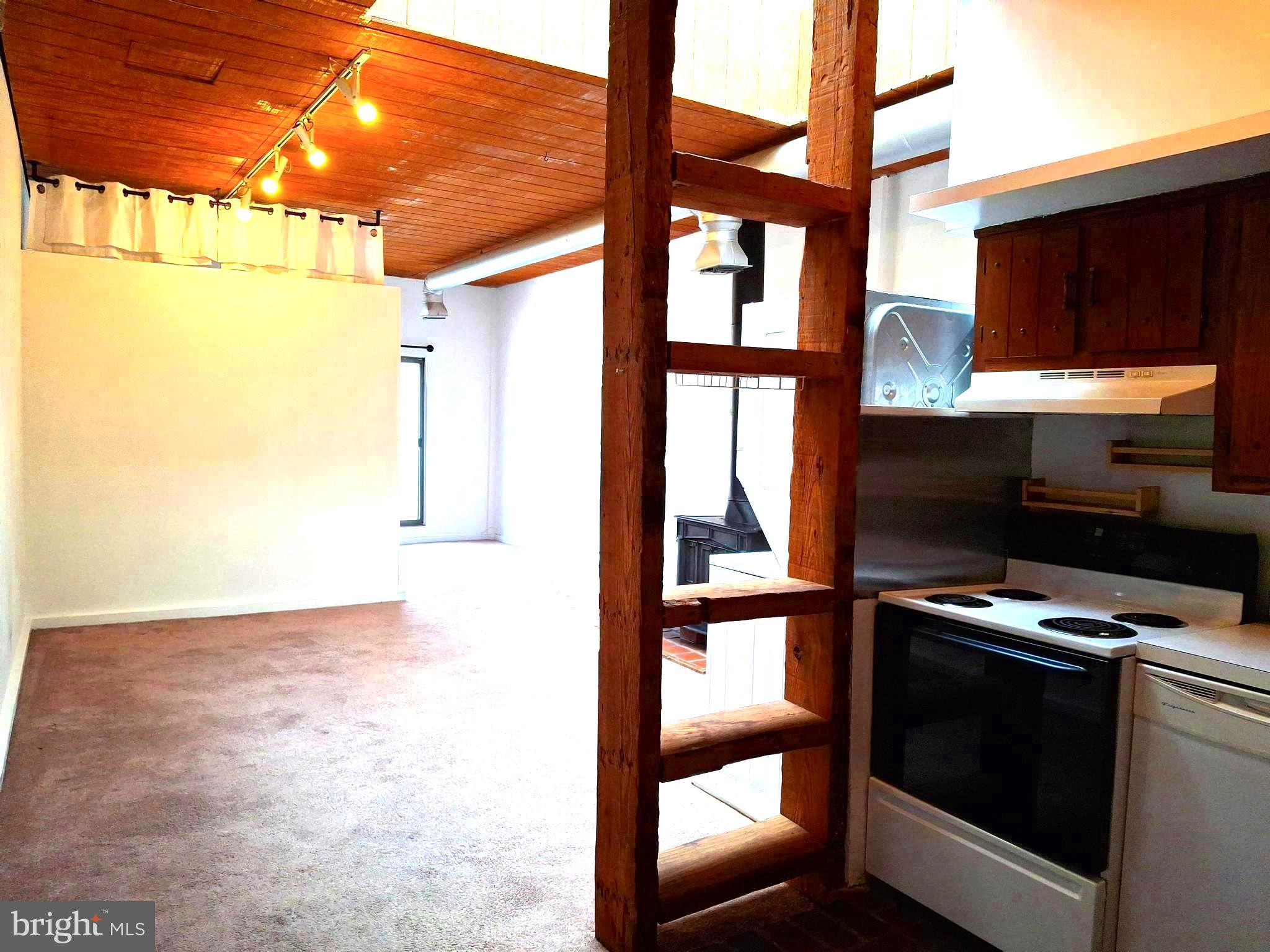 OLD CITY - Residential Lease