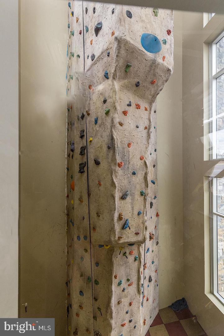 POTOMAC CLUB - Residential