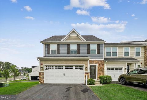 Photo of 701 Cascade Way, KENNETT SQUARE, PA 19348 (MLS # PACT2110352)