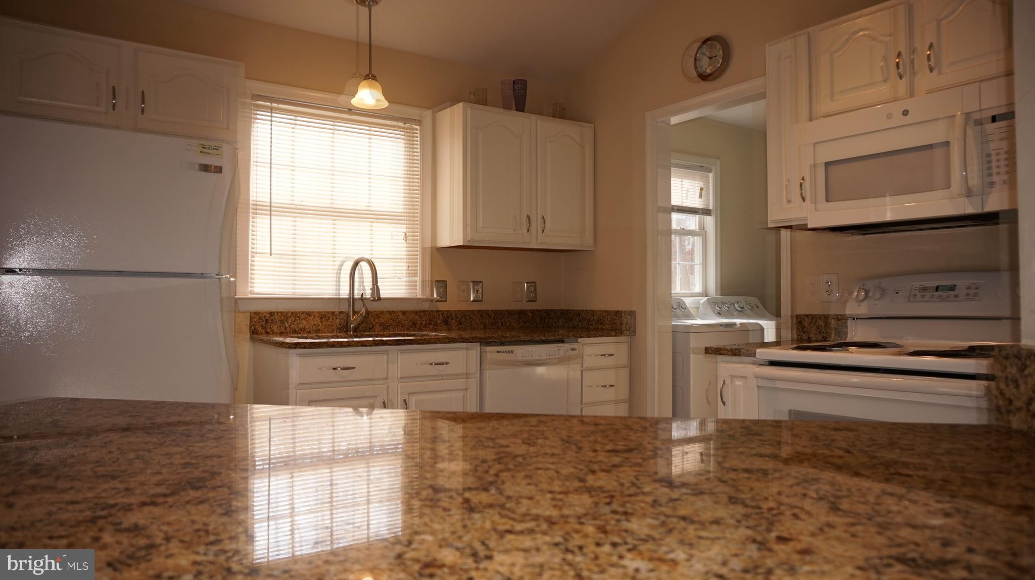 LAKE WILDERNESS - Residential