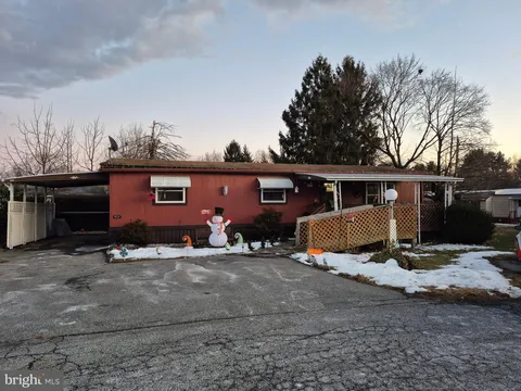 8774 Breinig Run Circle, Breinigsville, PA MLS: PALH2011006