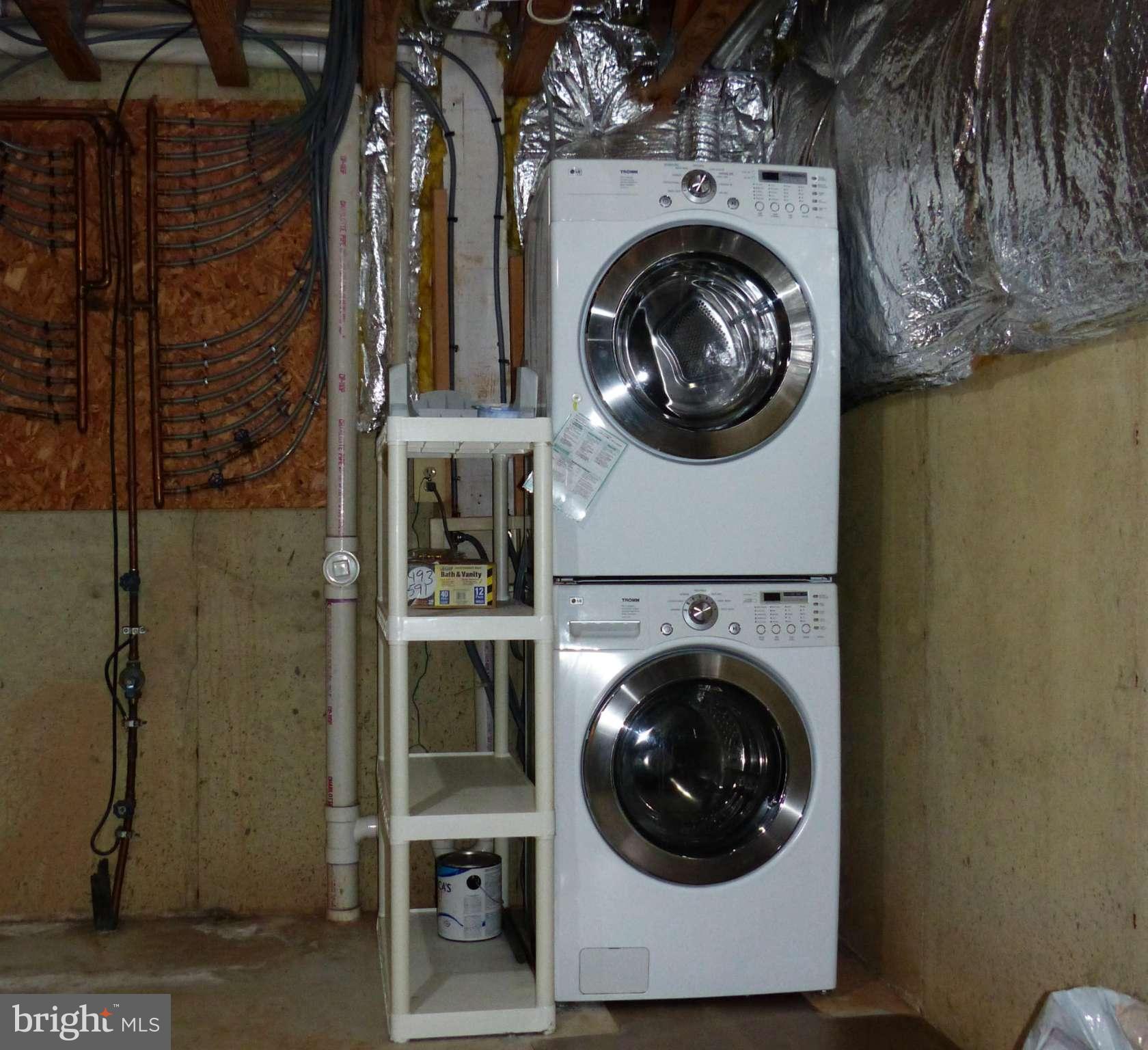 FAIR LAKES - Residential Lease