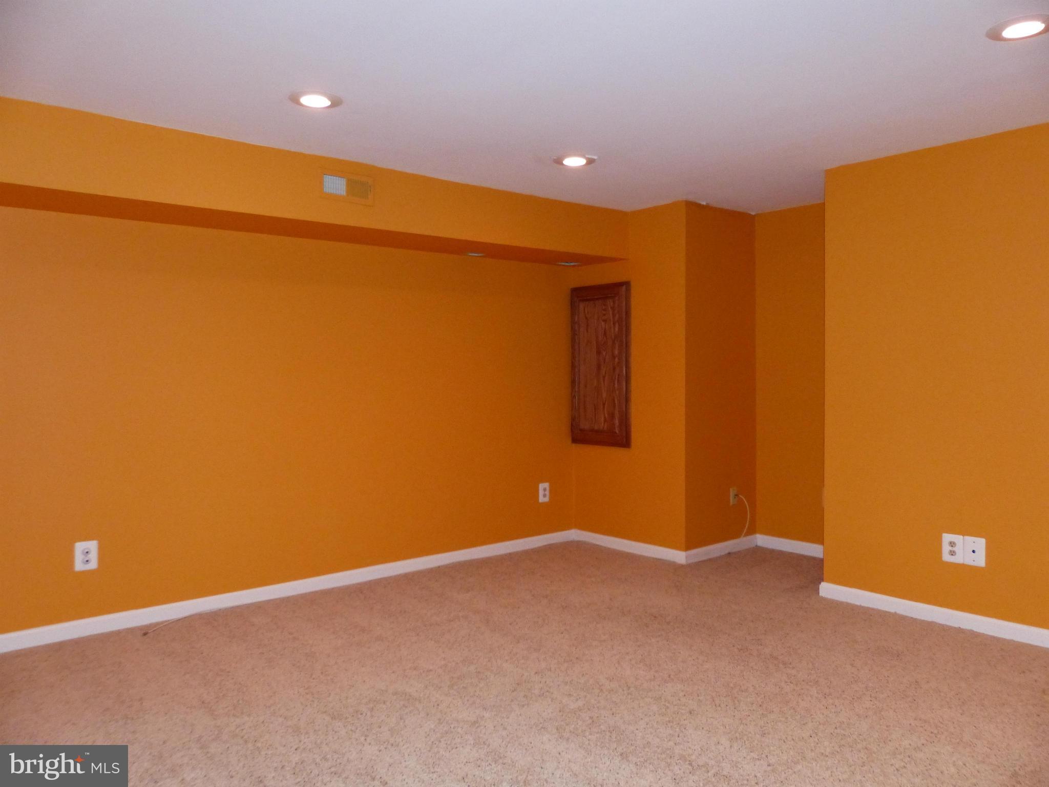 FAIR LAKES - Residential Lease