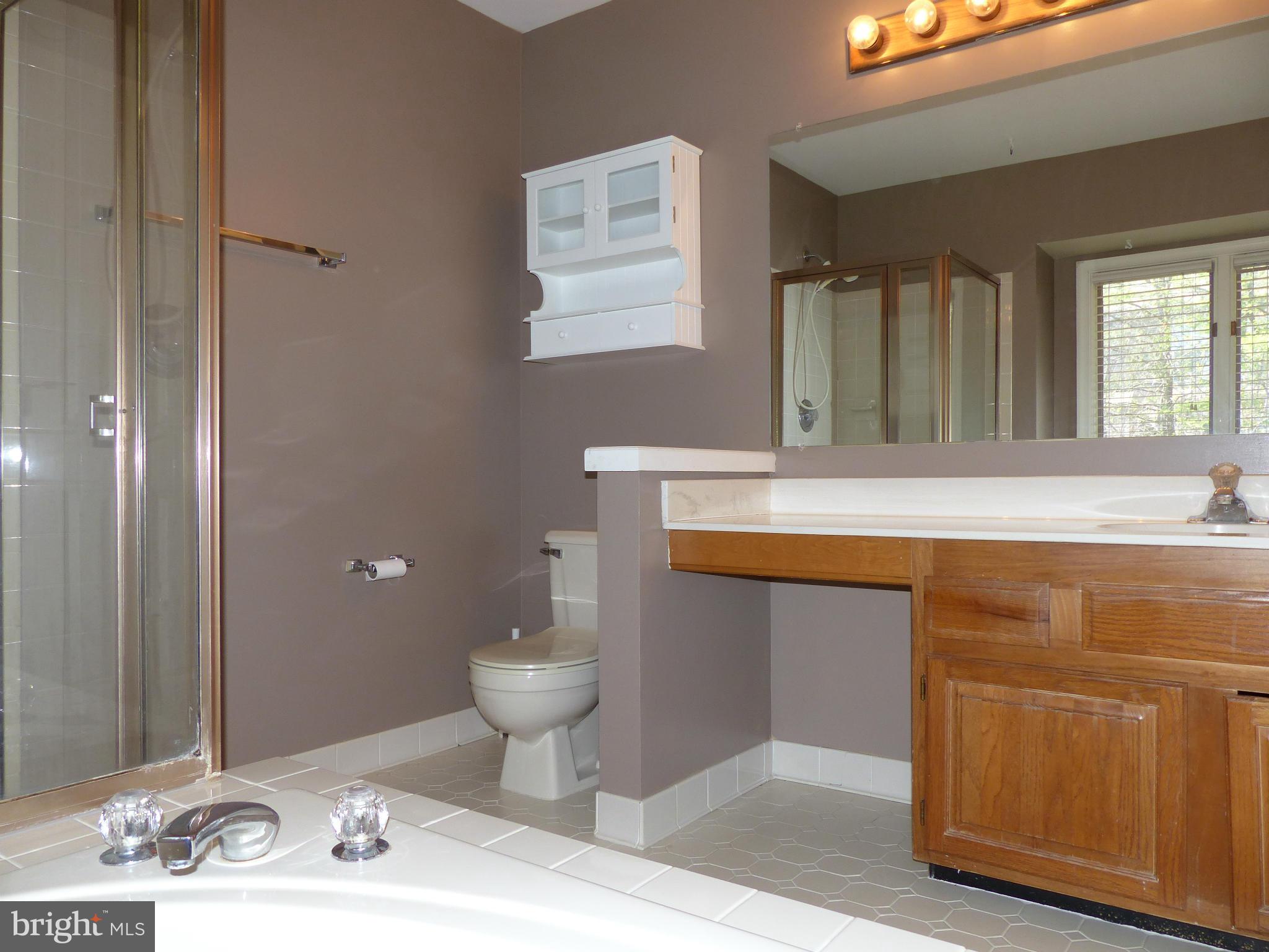 FAIR LAKES - Residential Lease