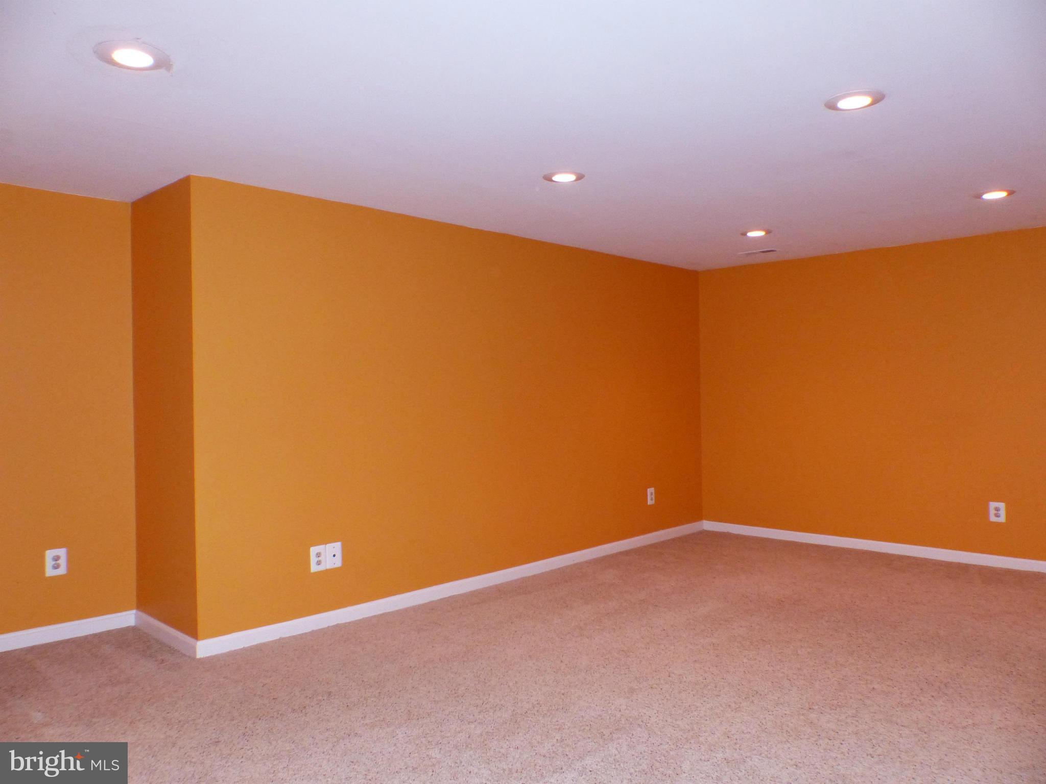 FAIR LAKES - Residential Lease