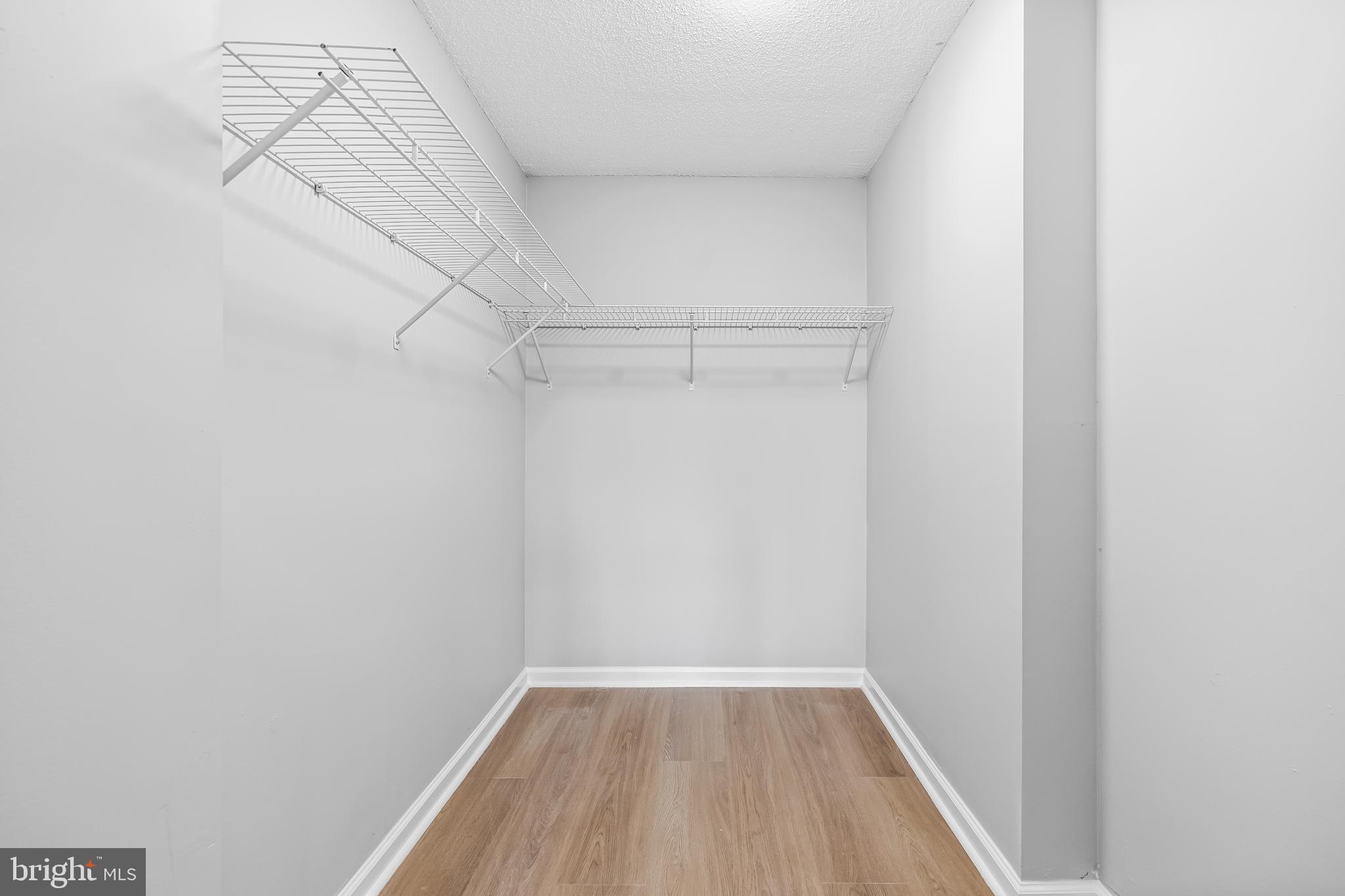 ROLAND PARK - Residential