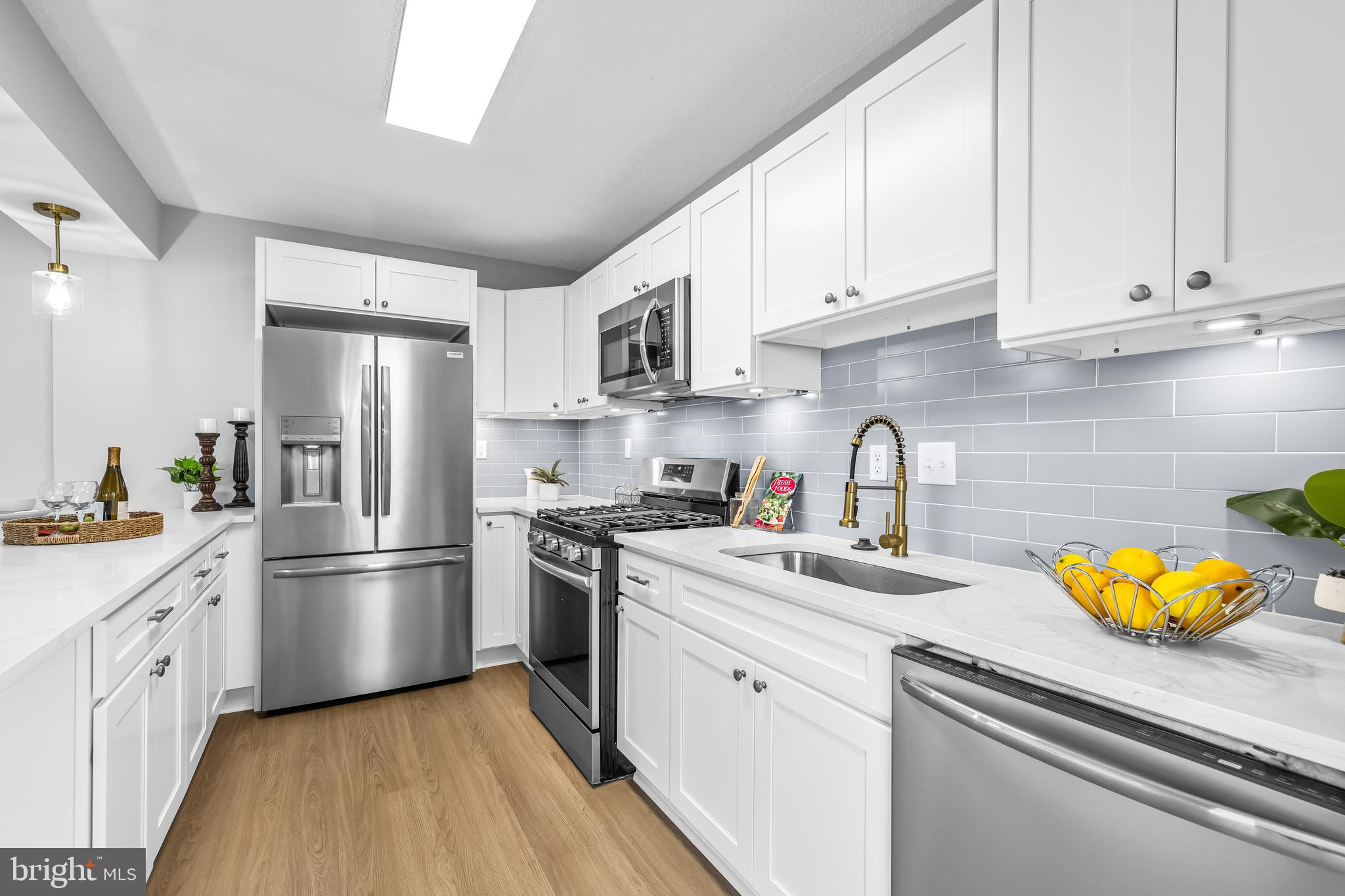 ROLAND PARK - Residential