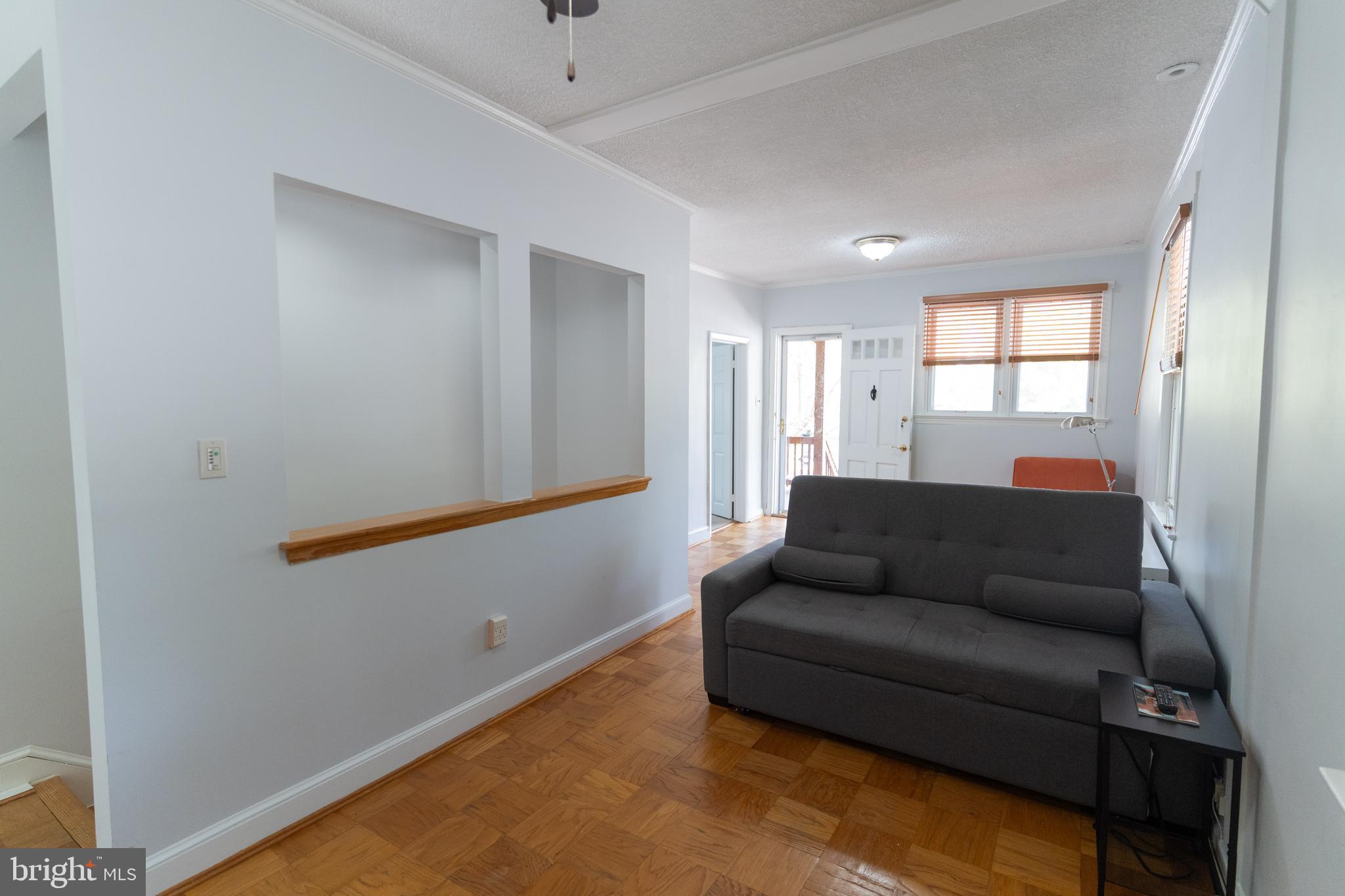 ADDISON HEIGHTS - Residential