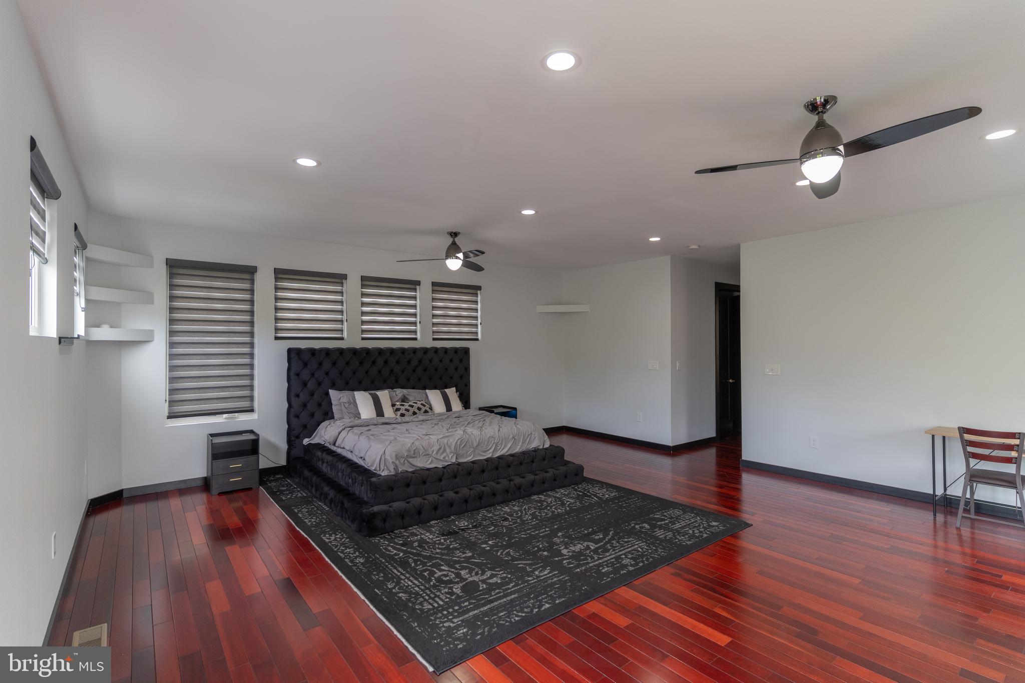 ADDISON HEIGHTS - Residential