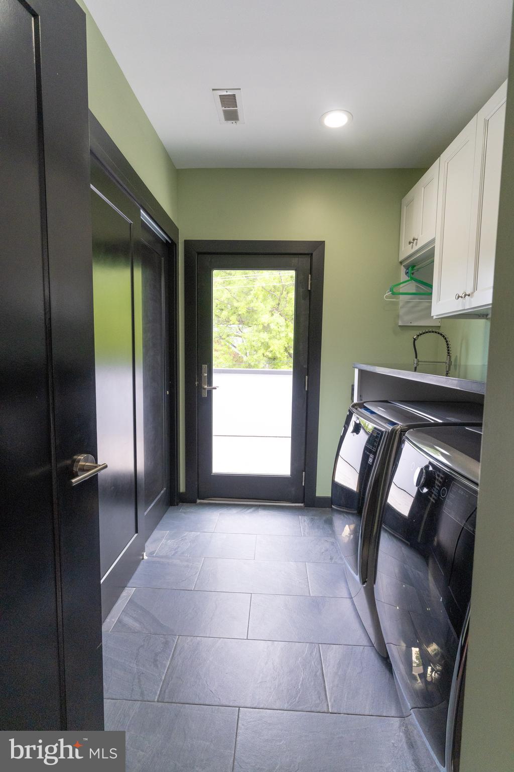 ADDISON HEIGHTS - Residential