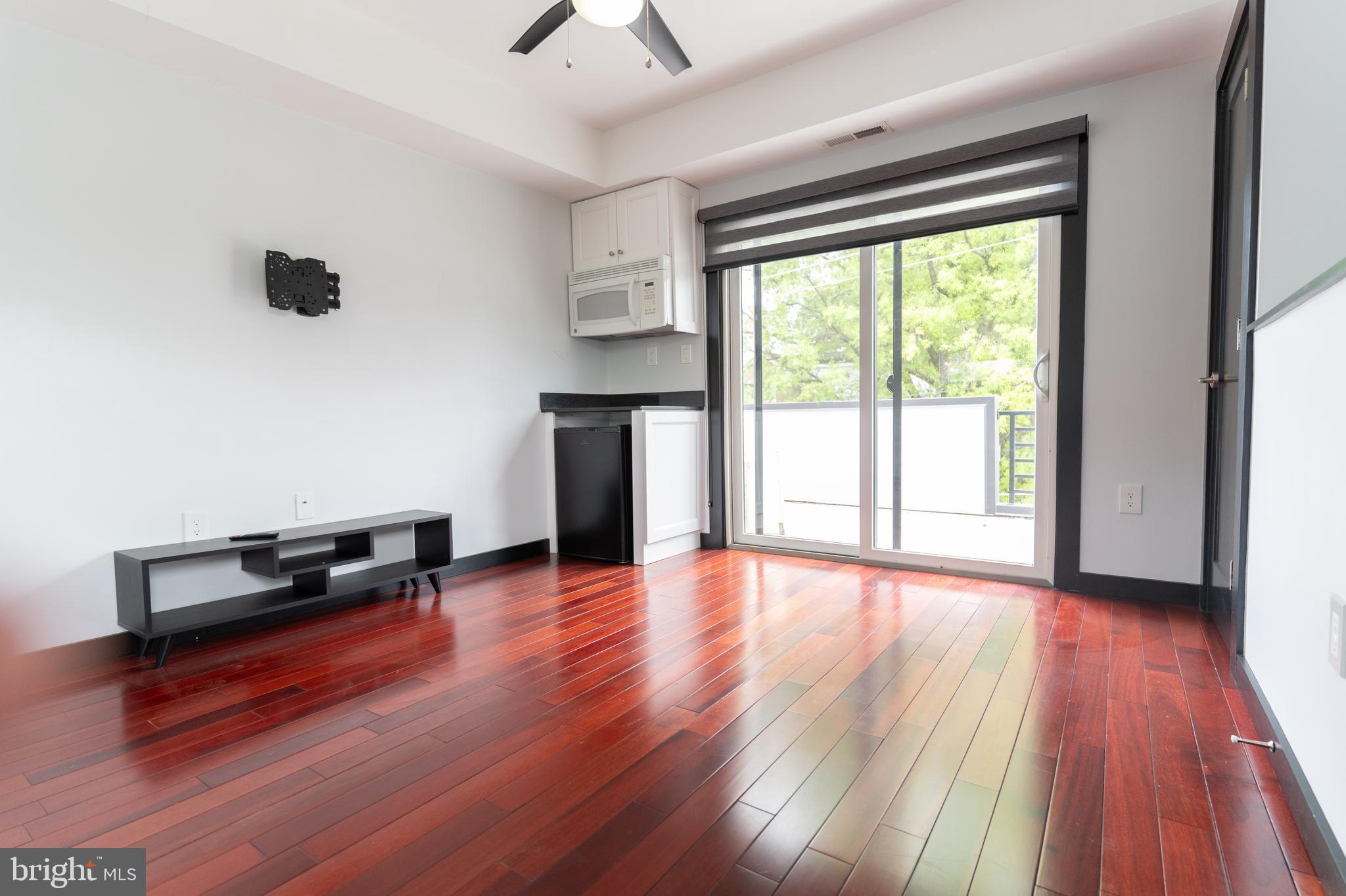 ADDISON HEIGHTS - Residential