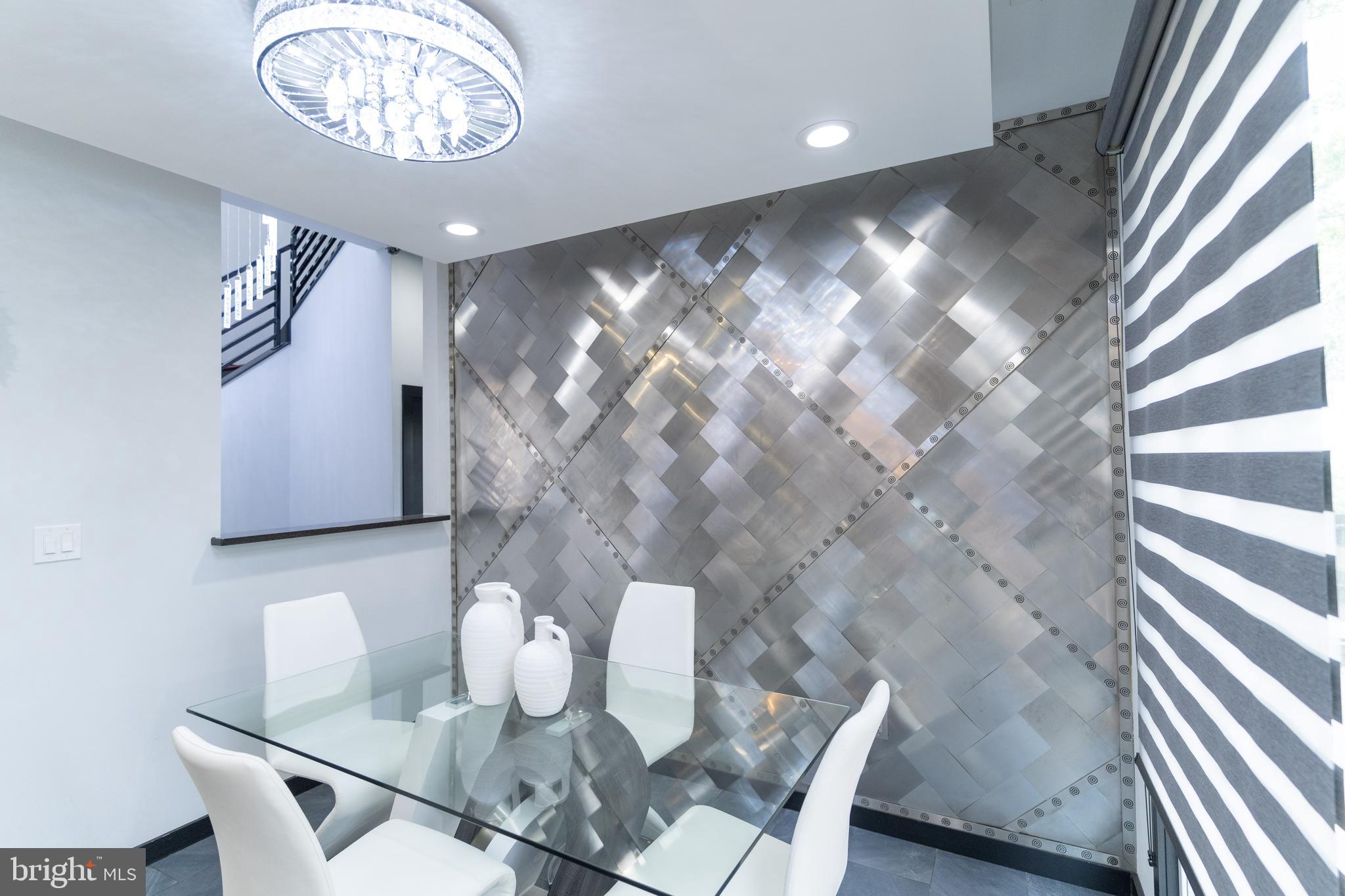 ADDISON HEIGHTS - Residential