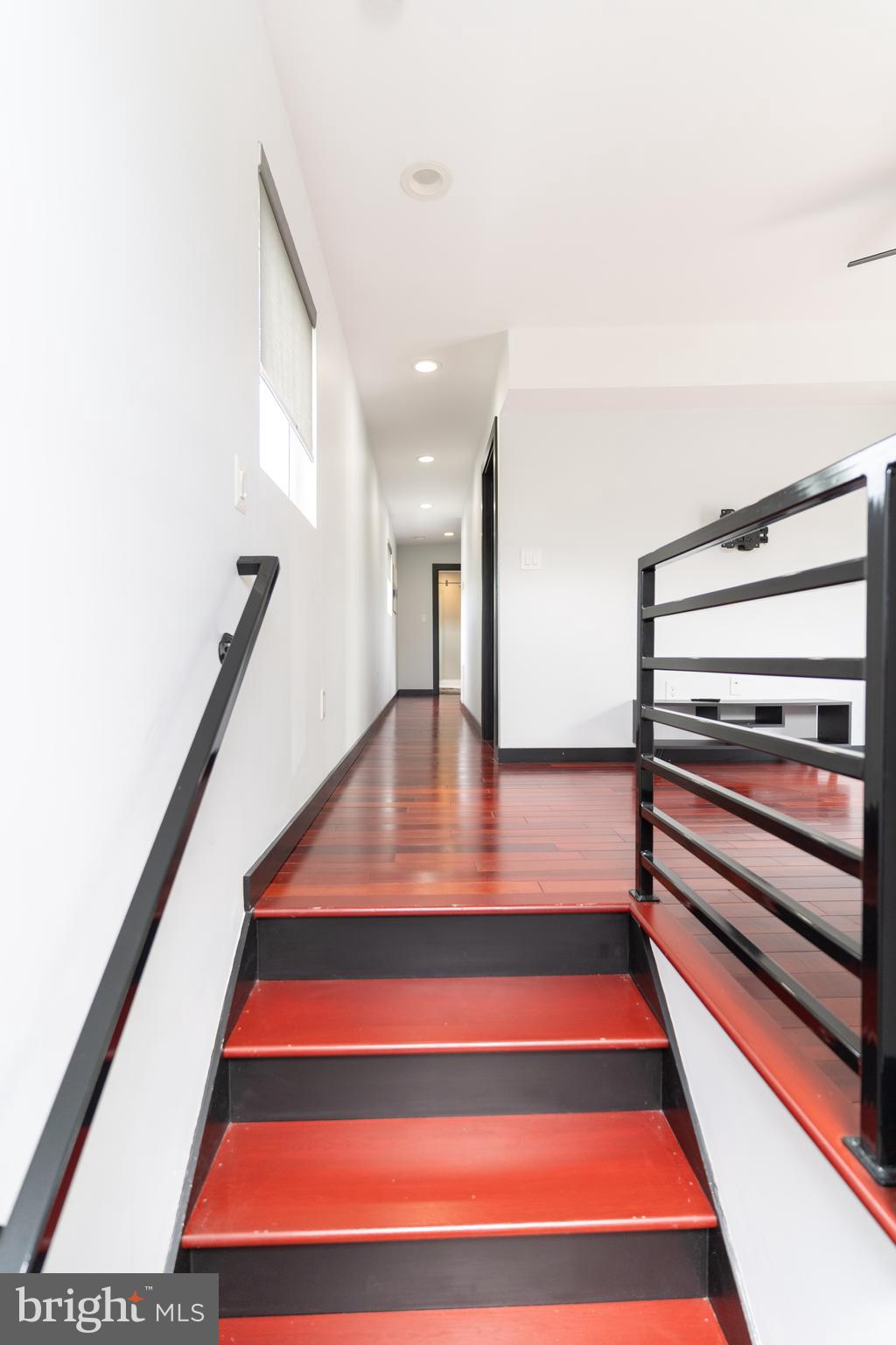 ADDISON HEIGHTS - Residential