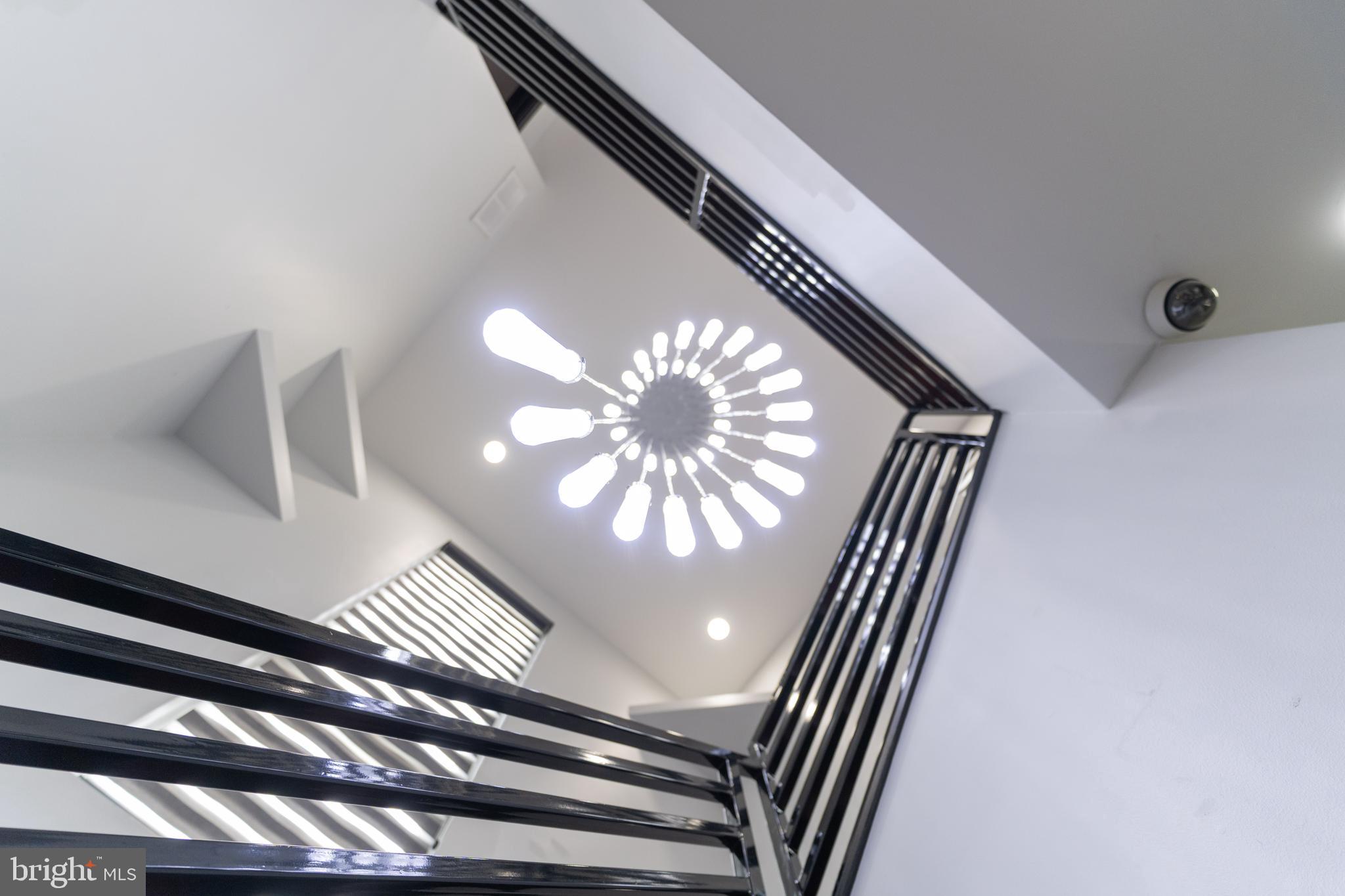 ADDISON HEIGHTS - Residential