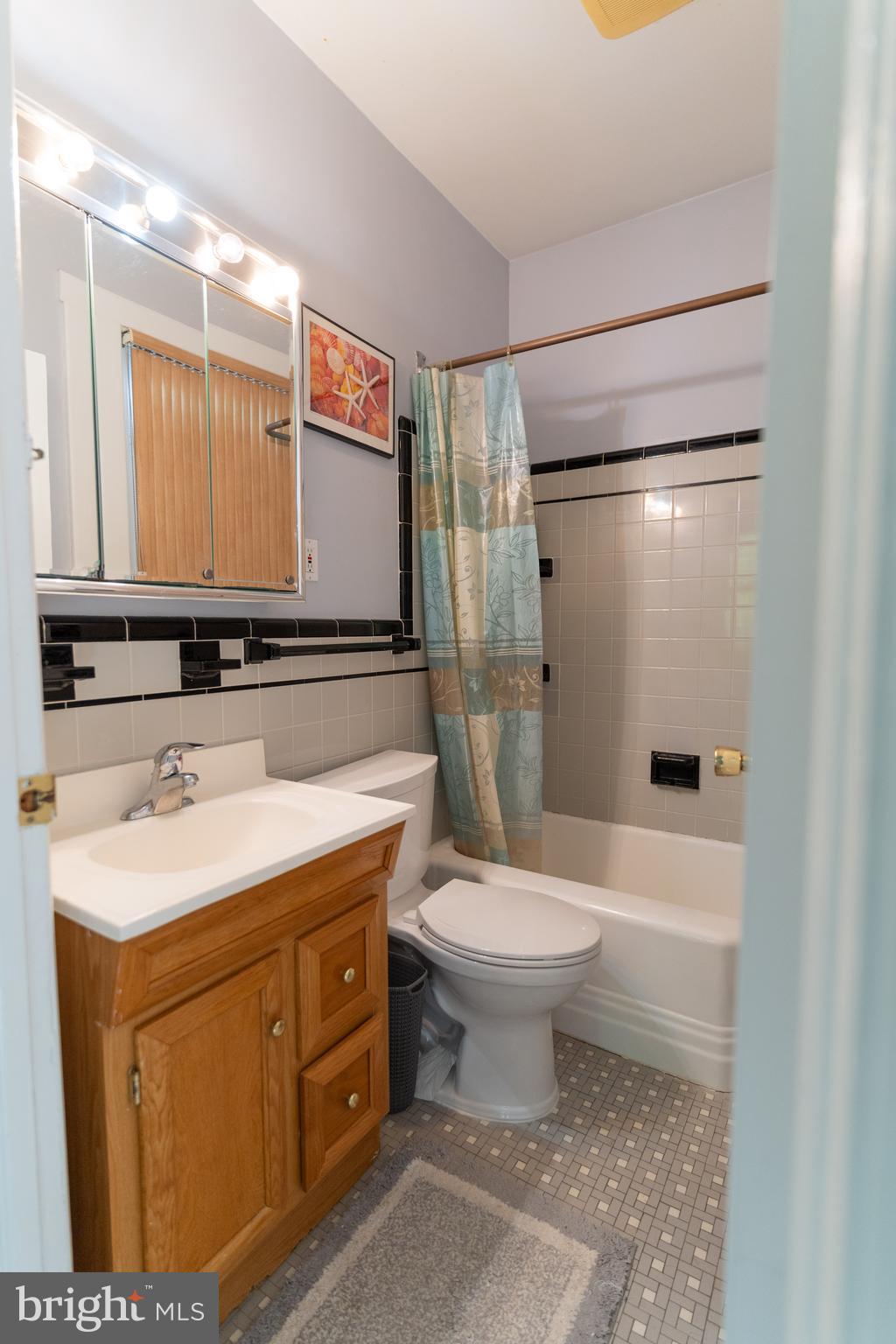 ADDISON HEIGHTS - Residential