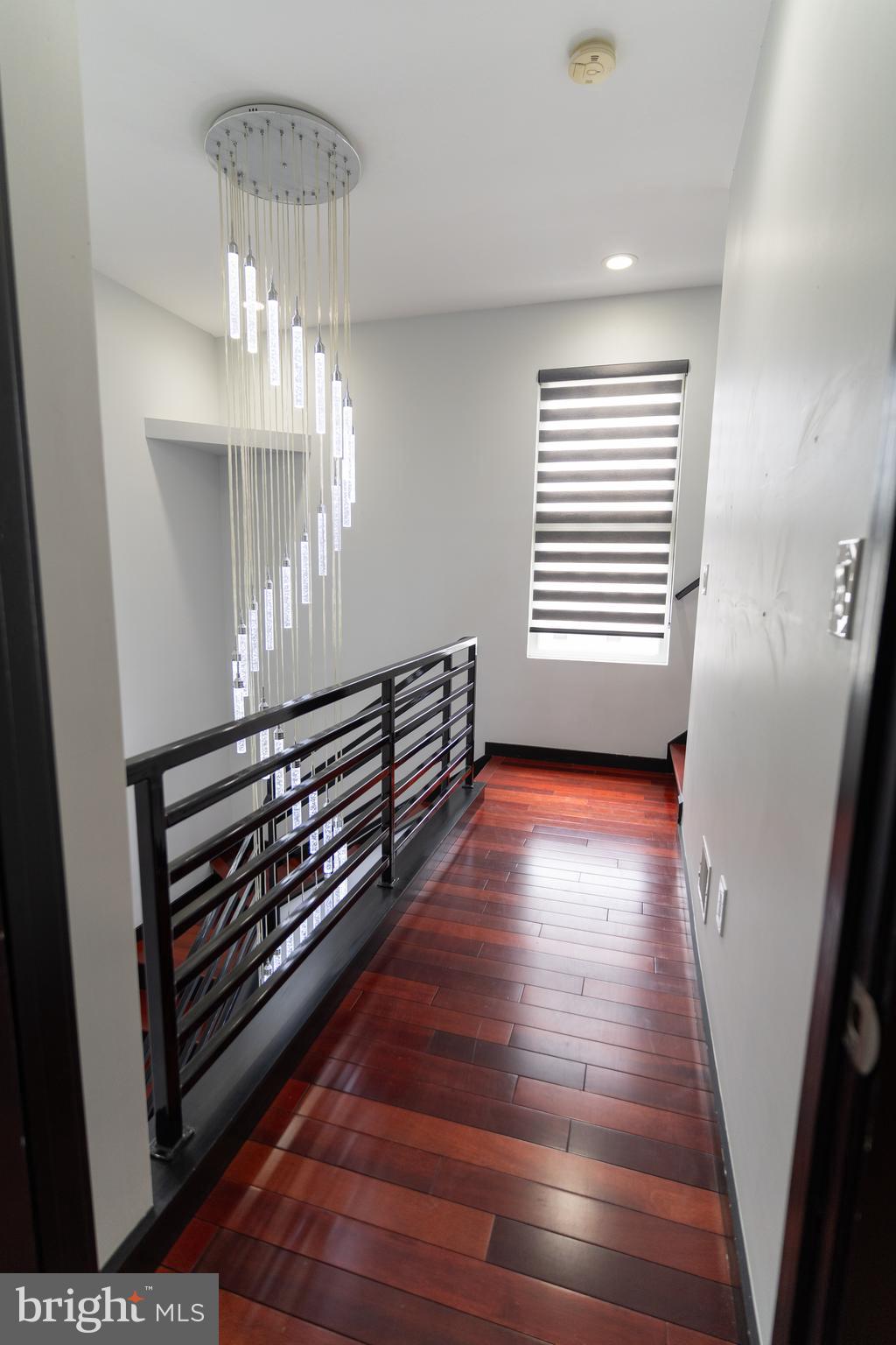 ADDISON HEIGHTS - Residential