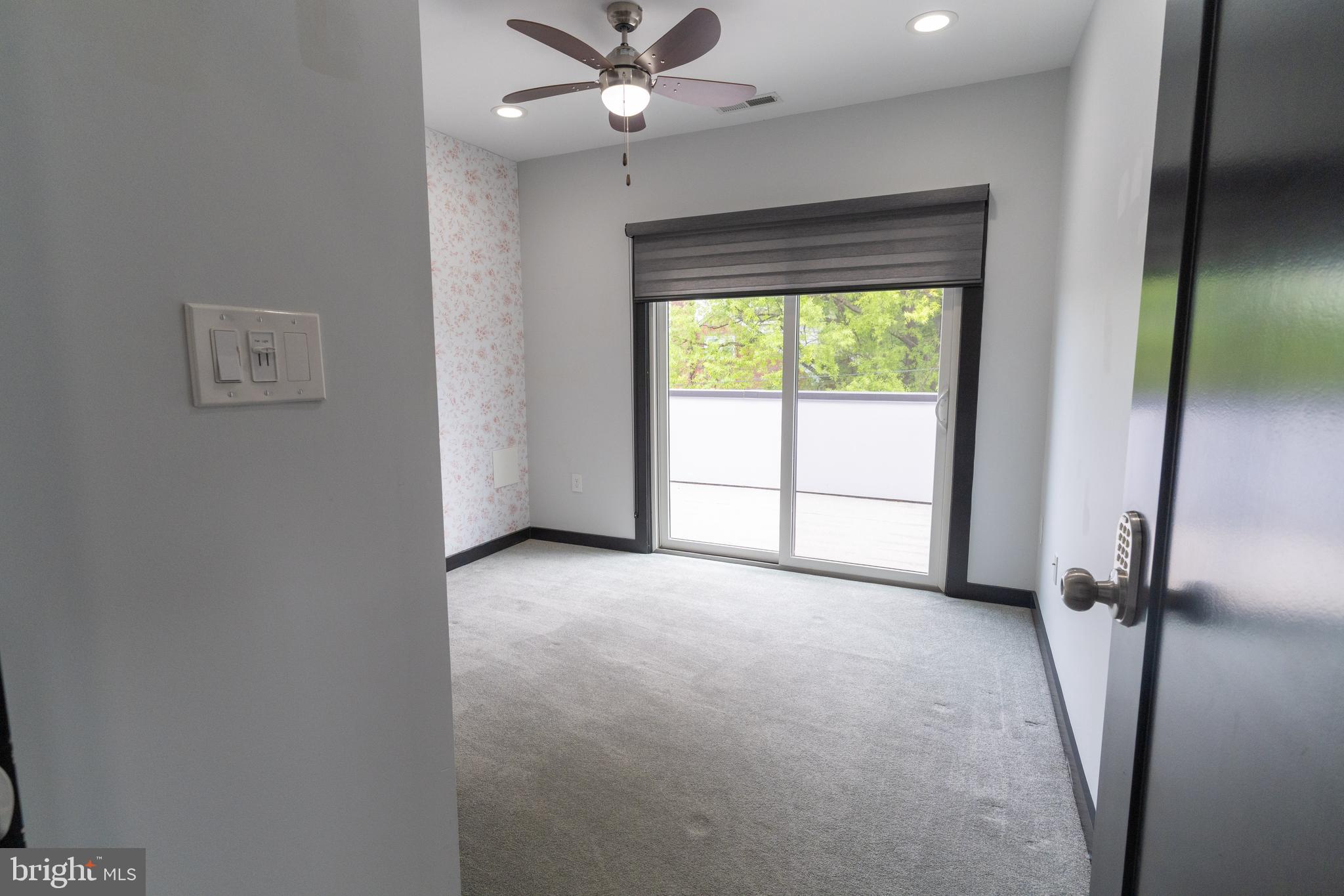 ADDISON HEIGHTS - Residential