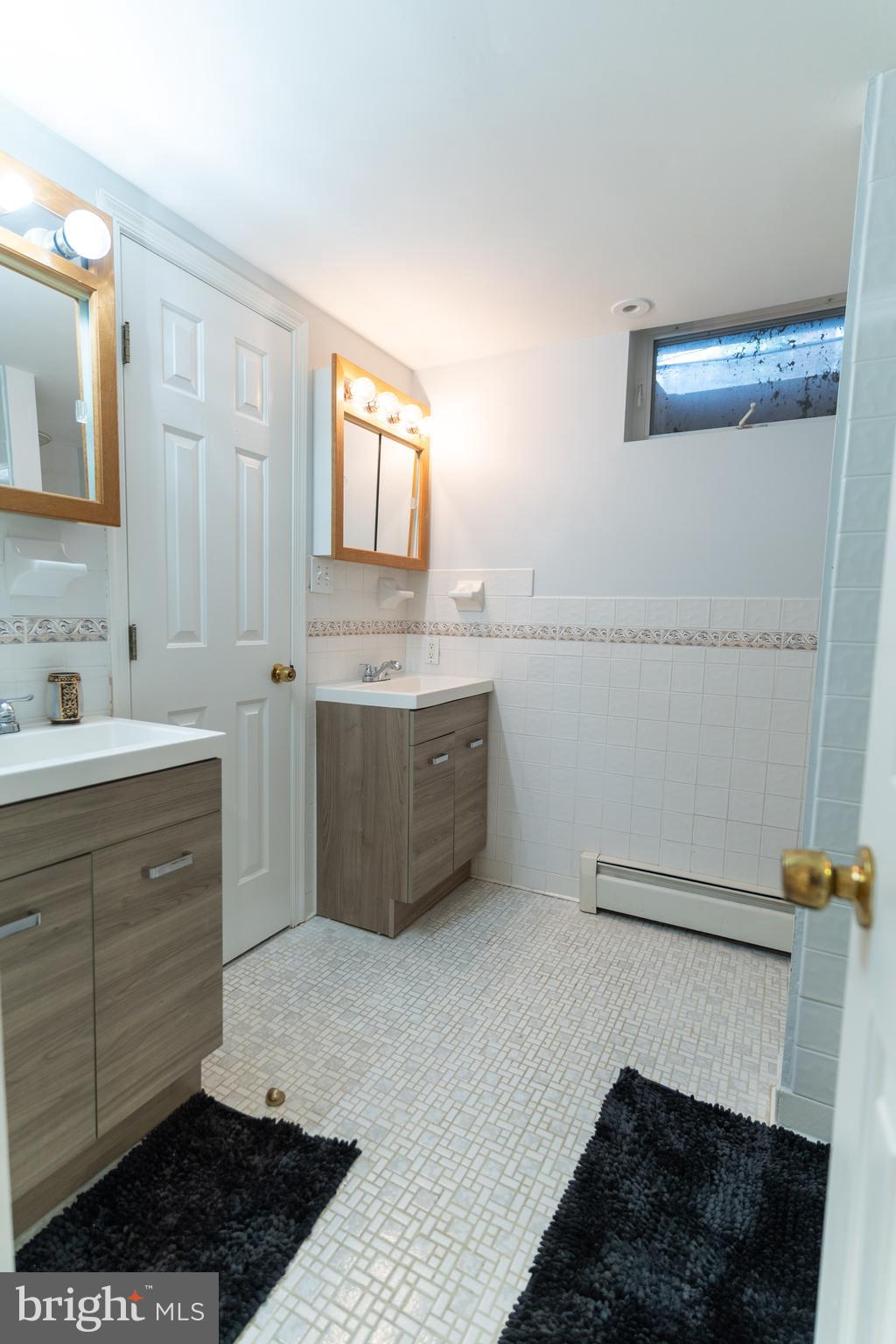 ADDISON HEIGHTS - Residential