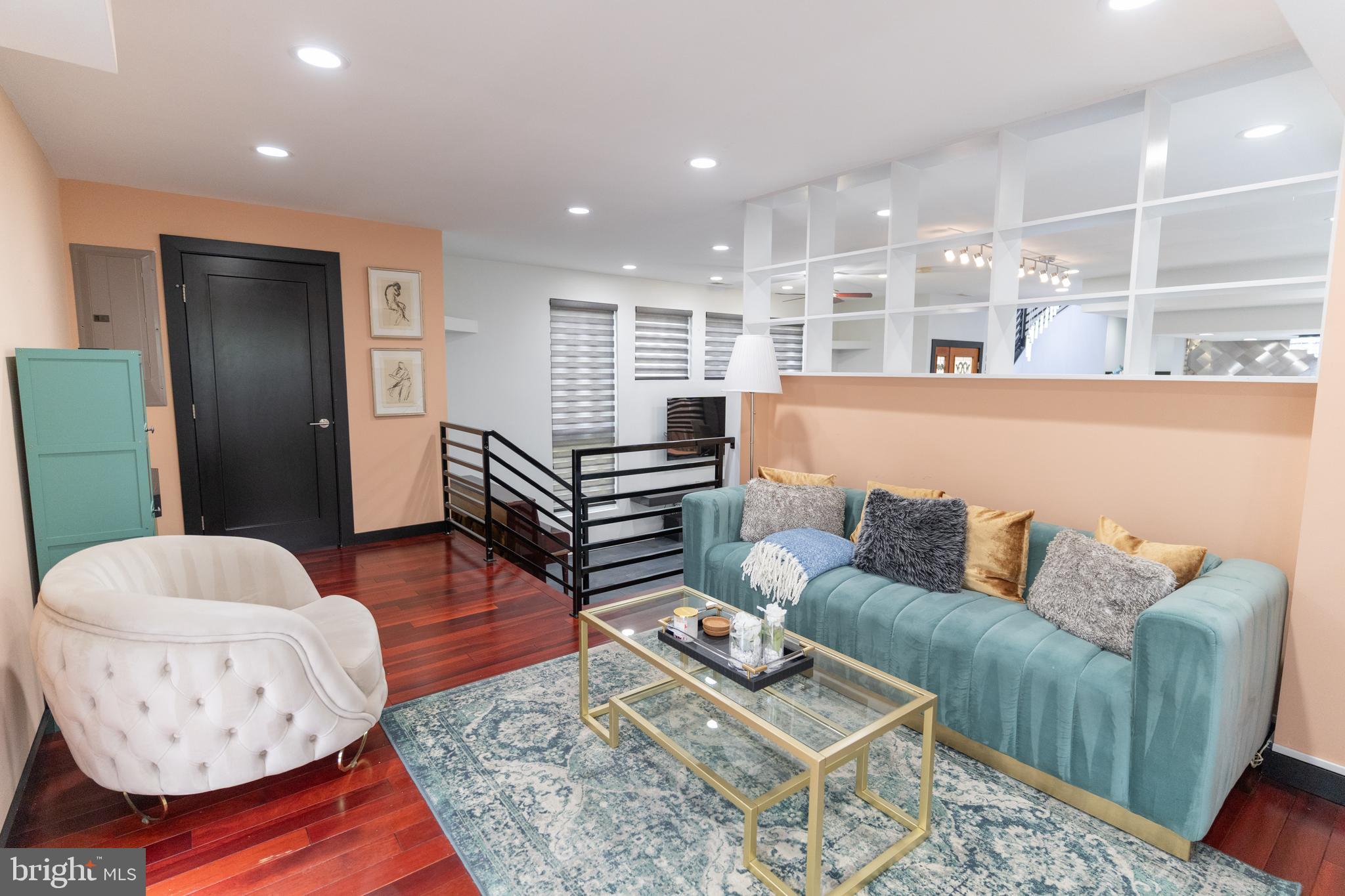 ADDISON HEIGHTS - Residential