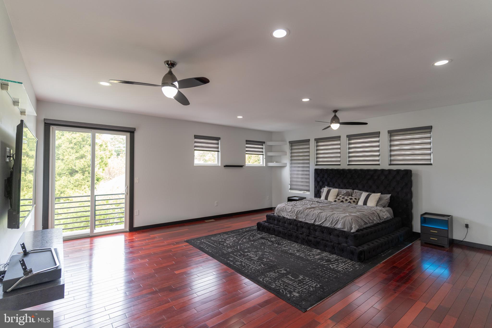 ADDISON HEIGHTS - Residential