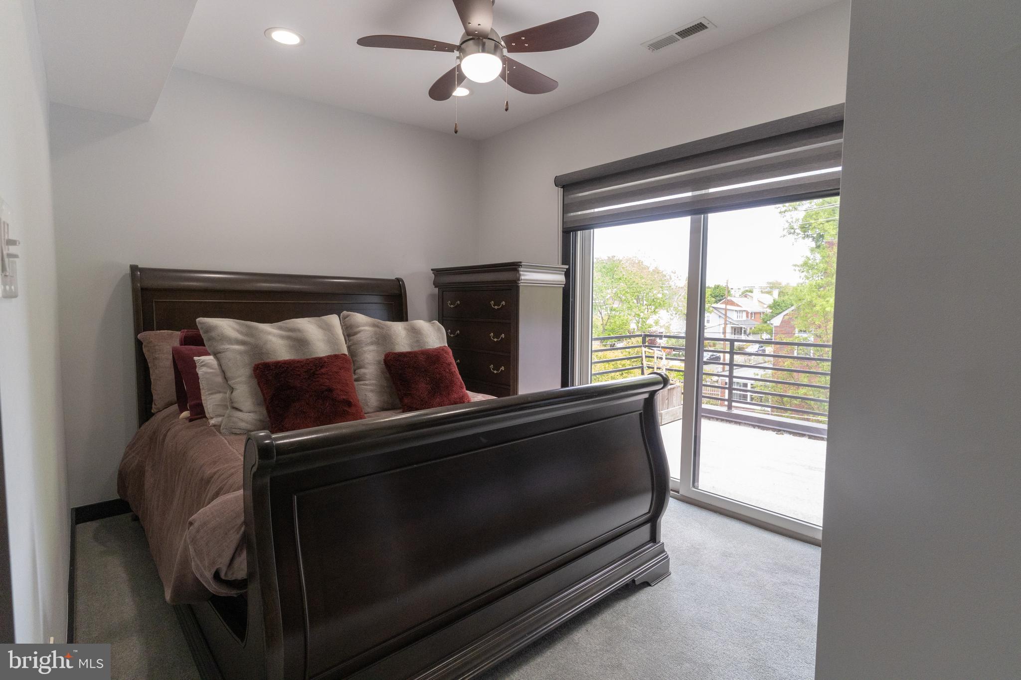 ADDISON HEIGHTS - Residential