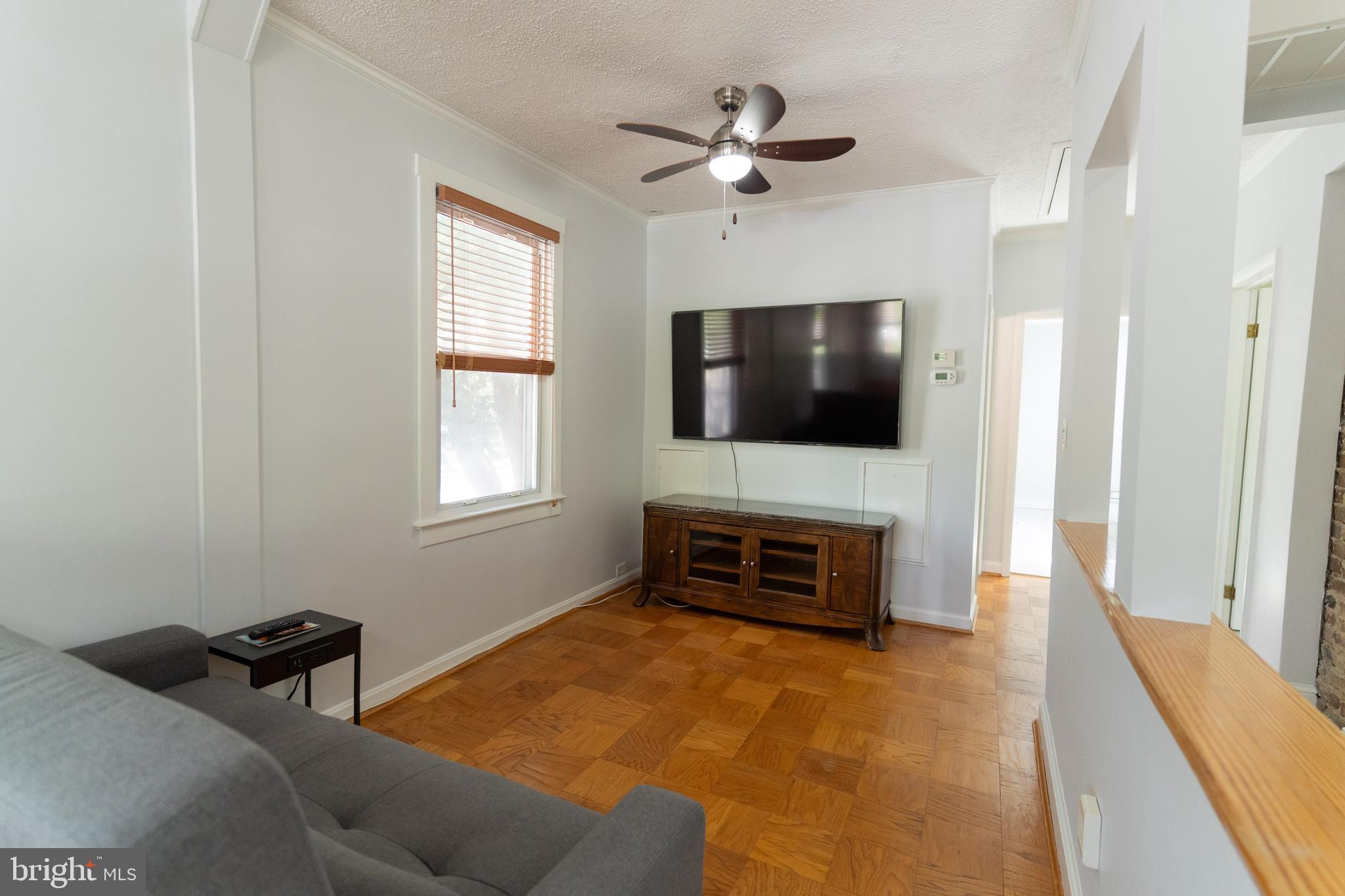 ADDISON HEIGHTS - Residential