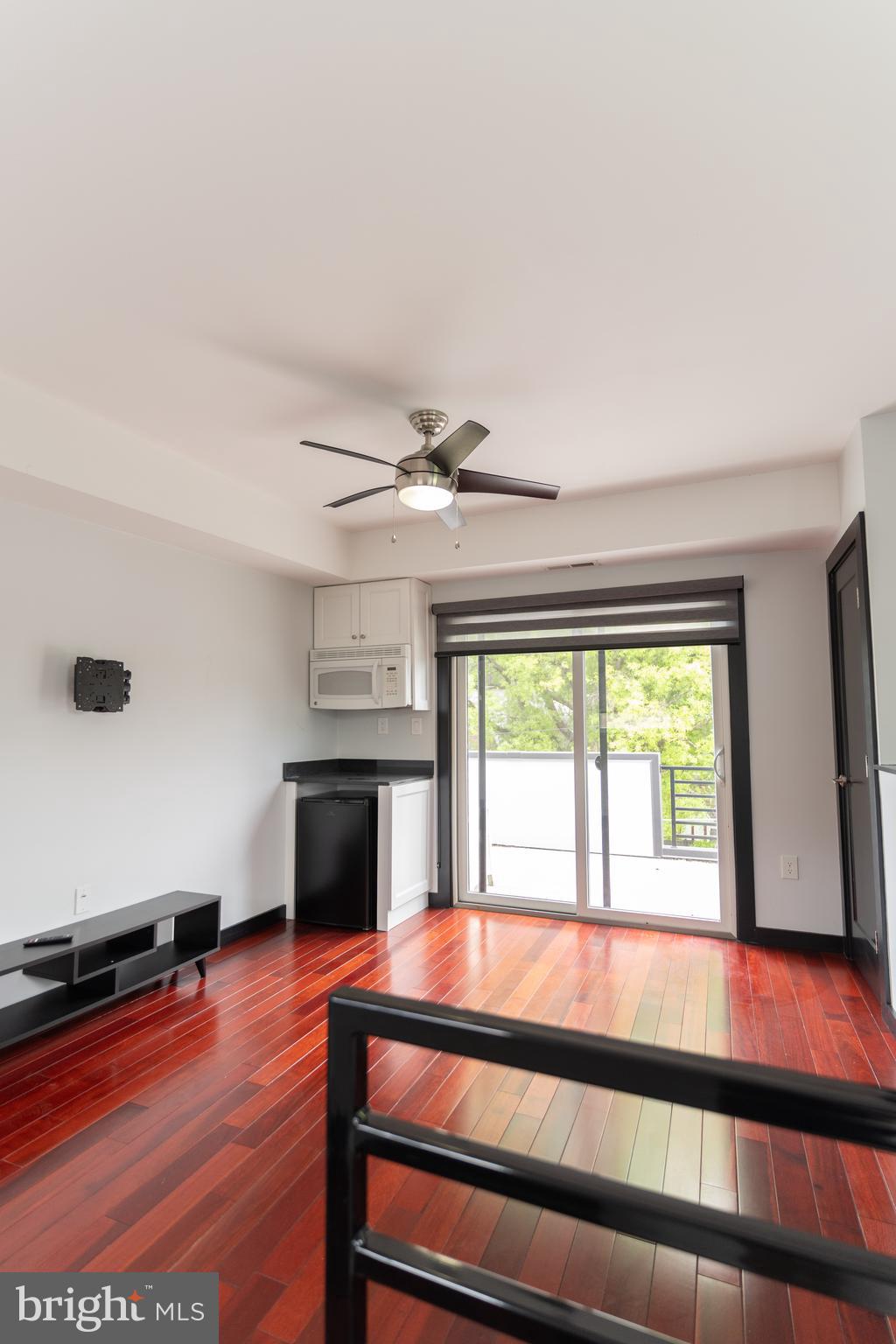 ADDISON HEIGHTS - Residential