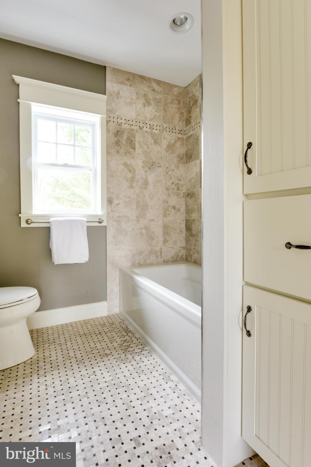 WEST ANNAPOLIS - Residential