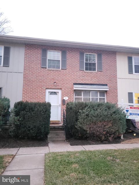Townhouse For Rent - 76 Shetland Circle #76<br/> REISTERSTOWN, MD 21136