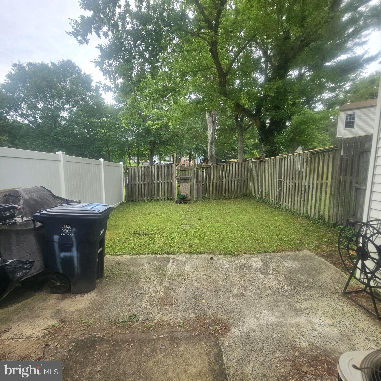 LONDON WOODS - Residential