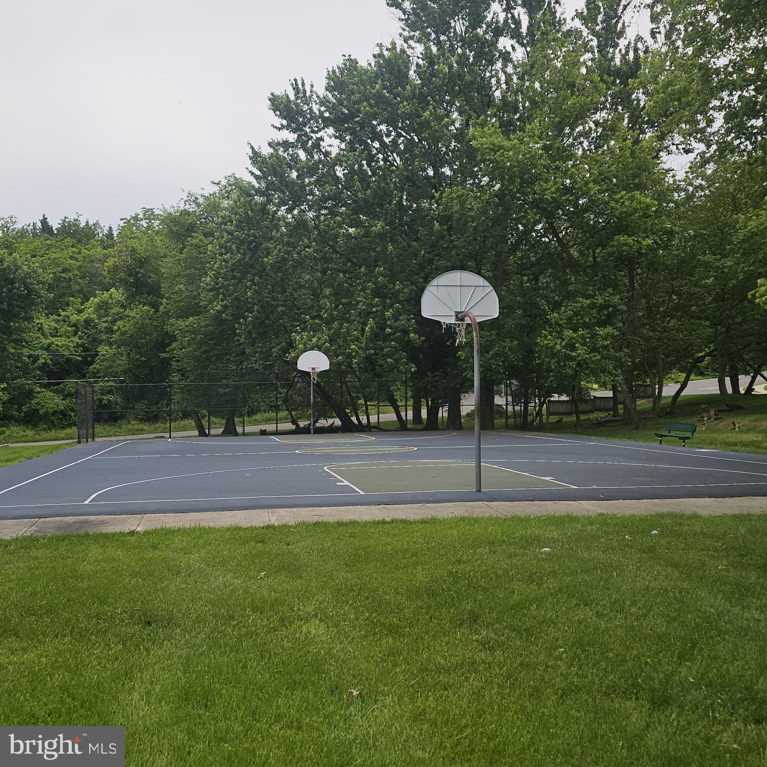 LONDON WOODS - Residential