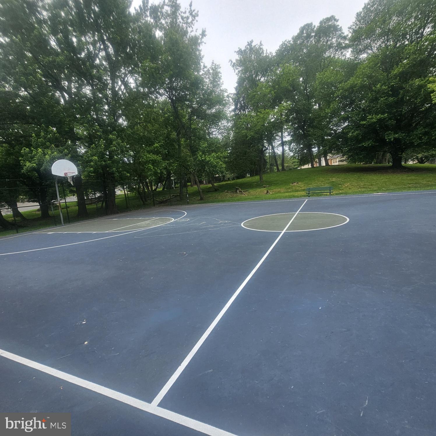 LONDON WOODS - Residential