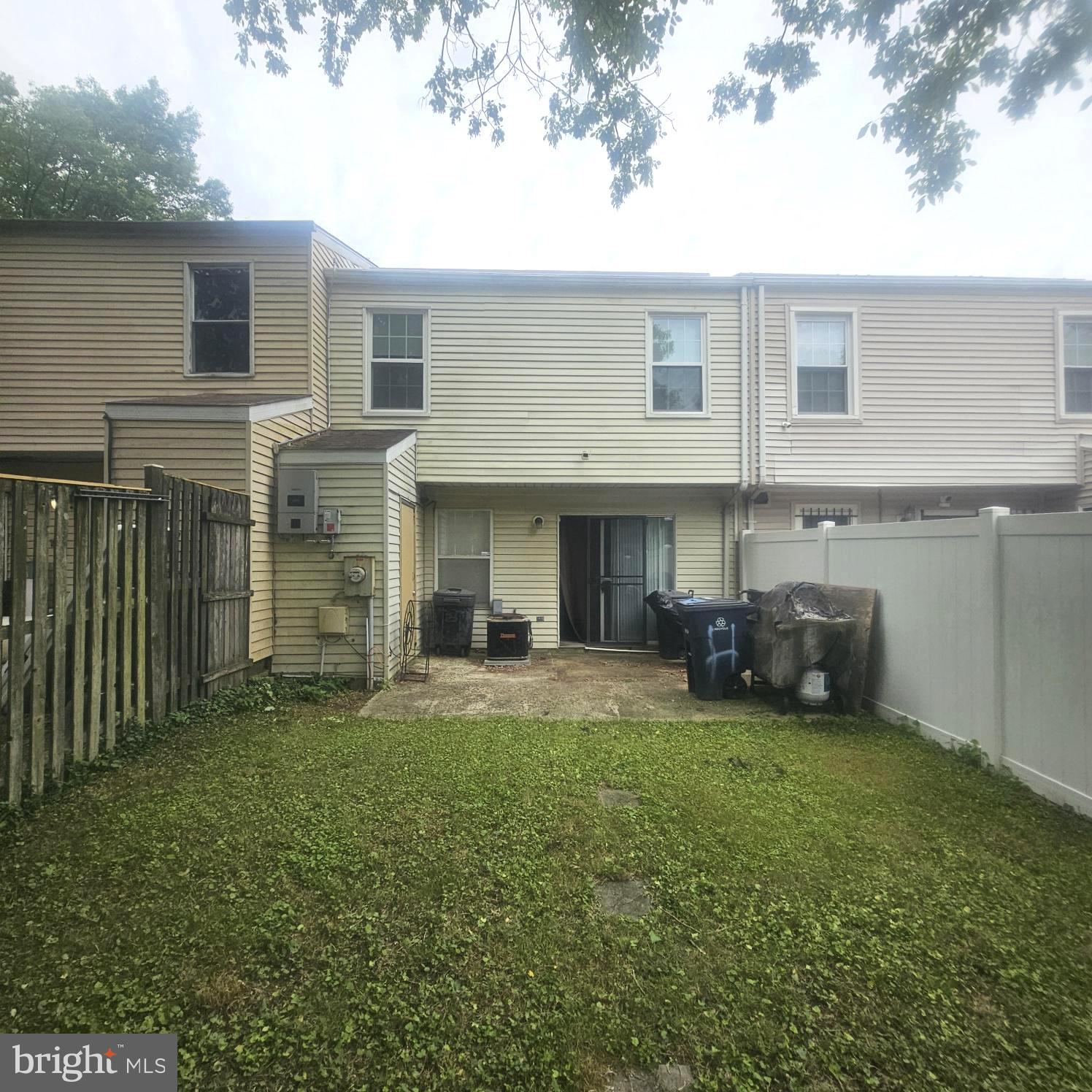 LONDON WOODS - Residential